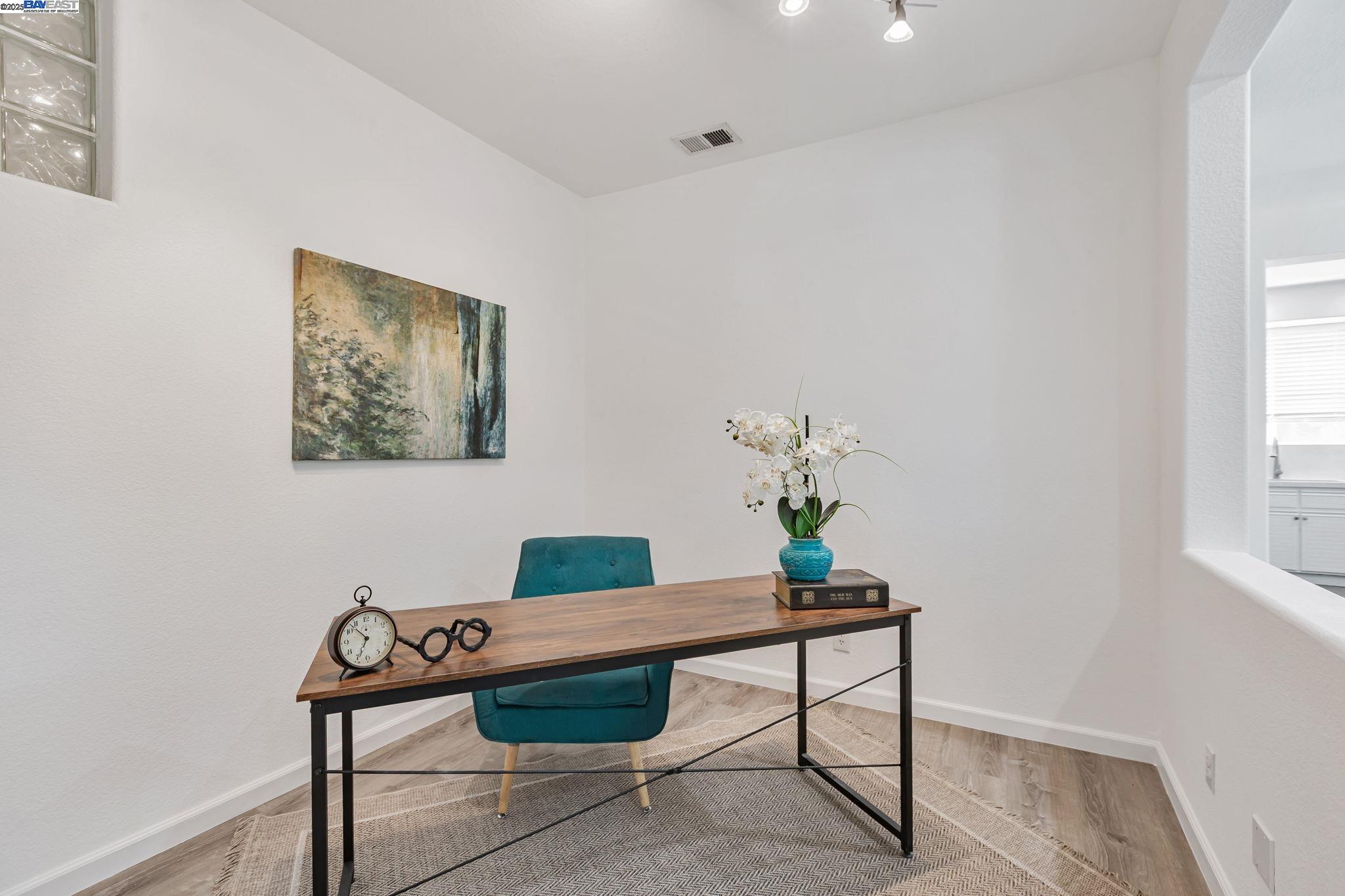 Detail Gallery Image 16 of 38 For 455 Navaro Way #201,  San Jose,  CA 95134 - 1 Beds | 1 Baths