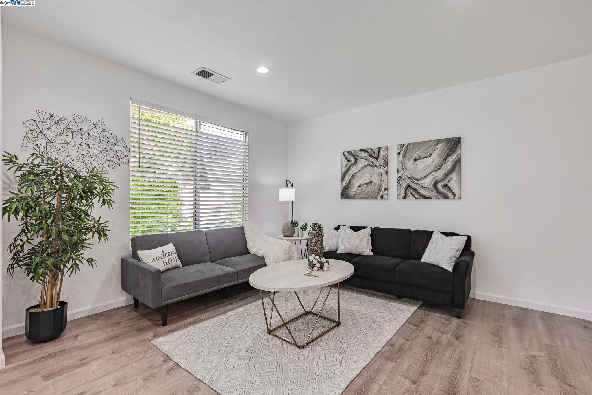 Detail Gallery Image 6 of 38 For 455 Navaro Way #201,  San Jose,  CA 95134 - 1 Beds | 1 Baths