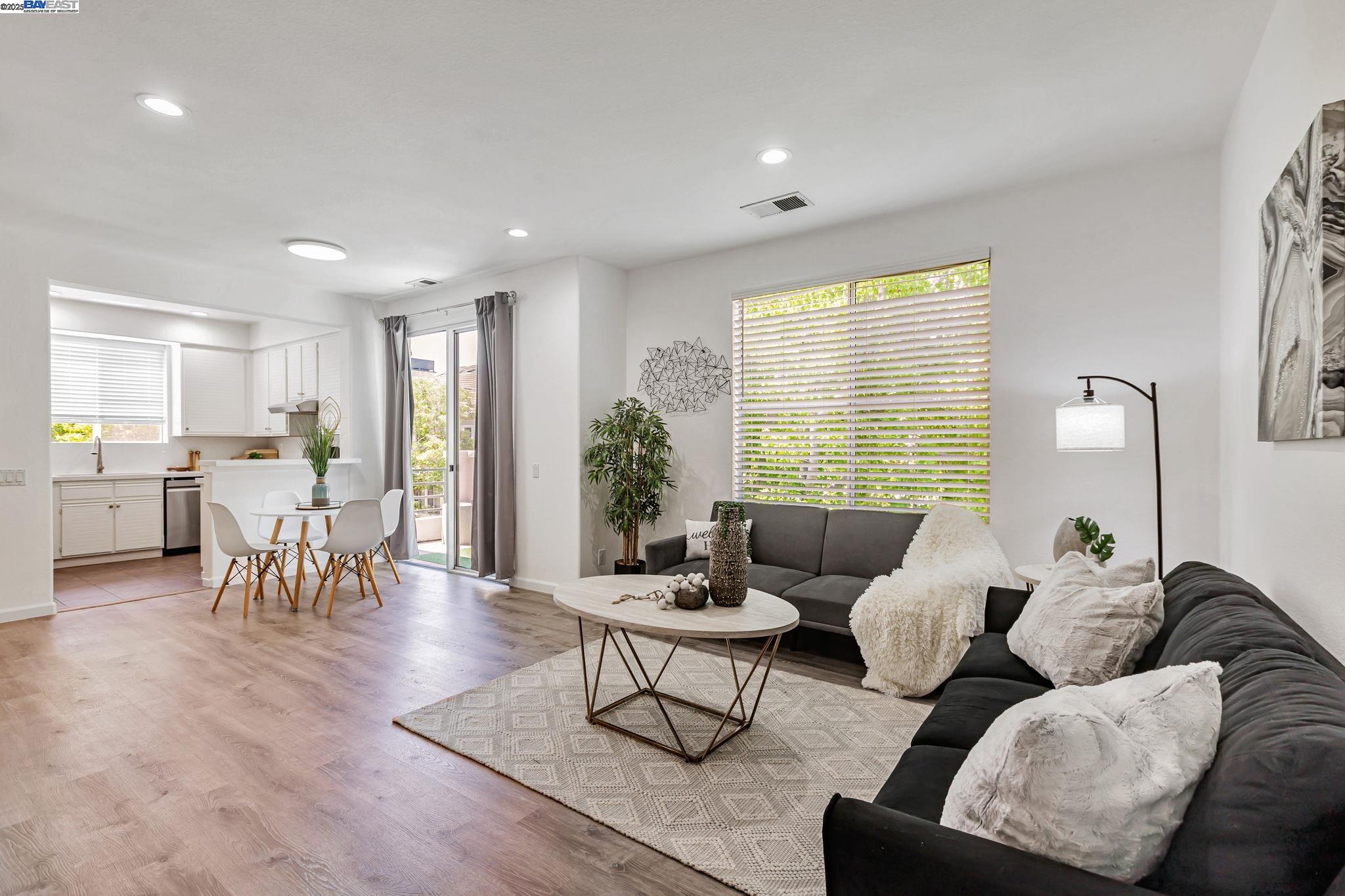 Detail Gallery Image 7 of 38 For 455 Navaro Way #201,  San Jose,  CA 95134 - 1 Beds | 1 Baths