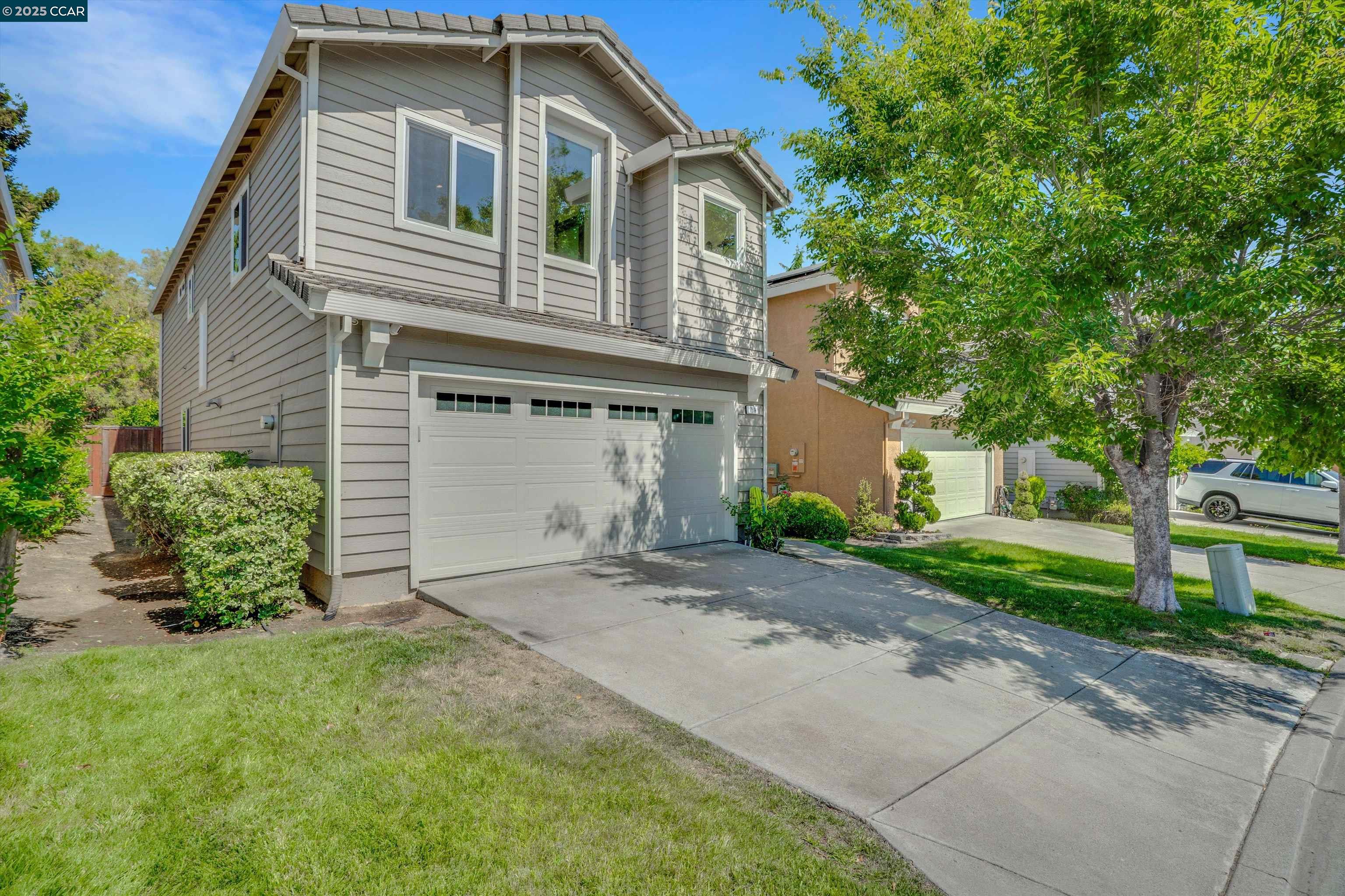 Detail Gallery Image 1 of 1 For 769 Bayshore St, Martinez,  CA 94553 - 4 Beds | 2/1 Baths