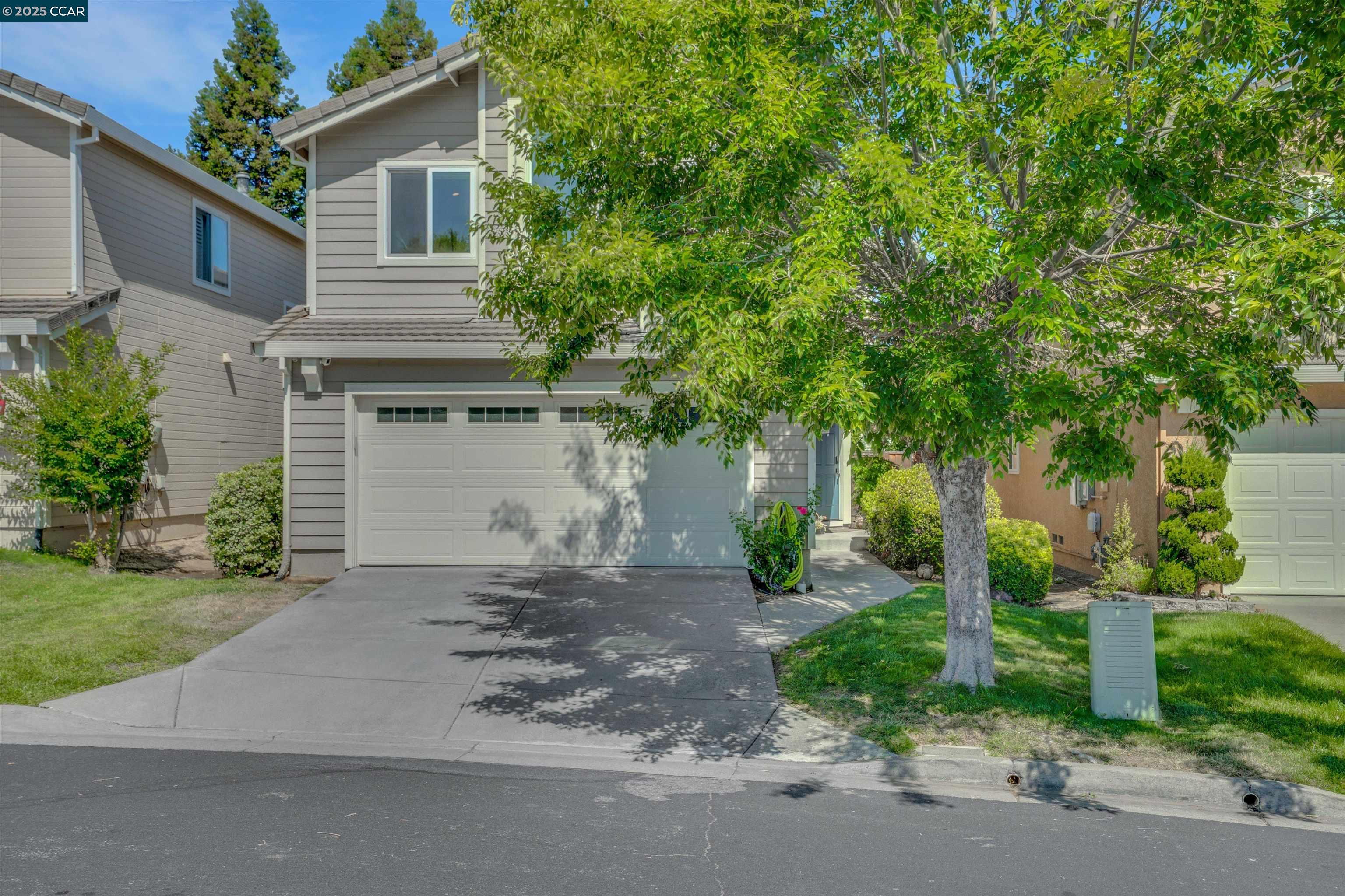 Detail Gallery Image 2 of 43 For 769 Bayshore St, Martinez,  CA 94553 - 4 Beds | 2/1 Baths