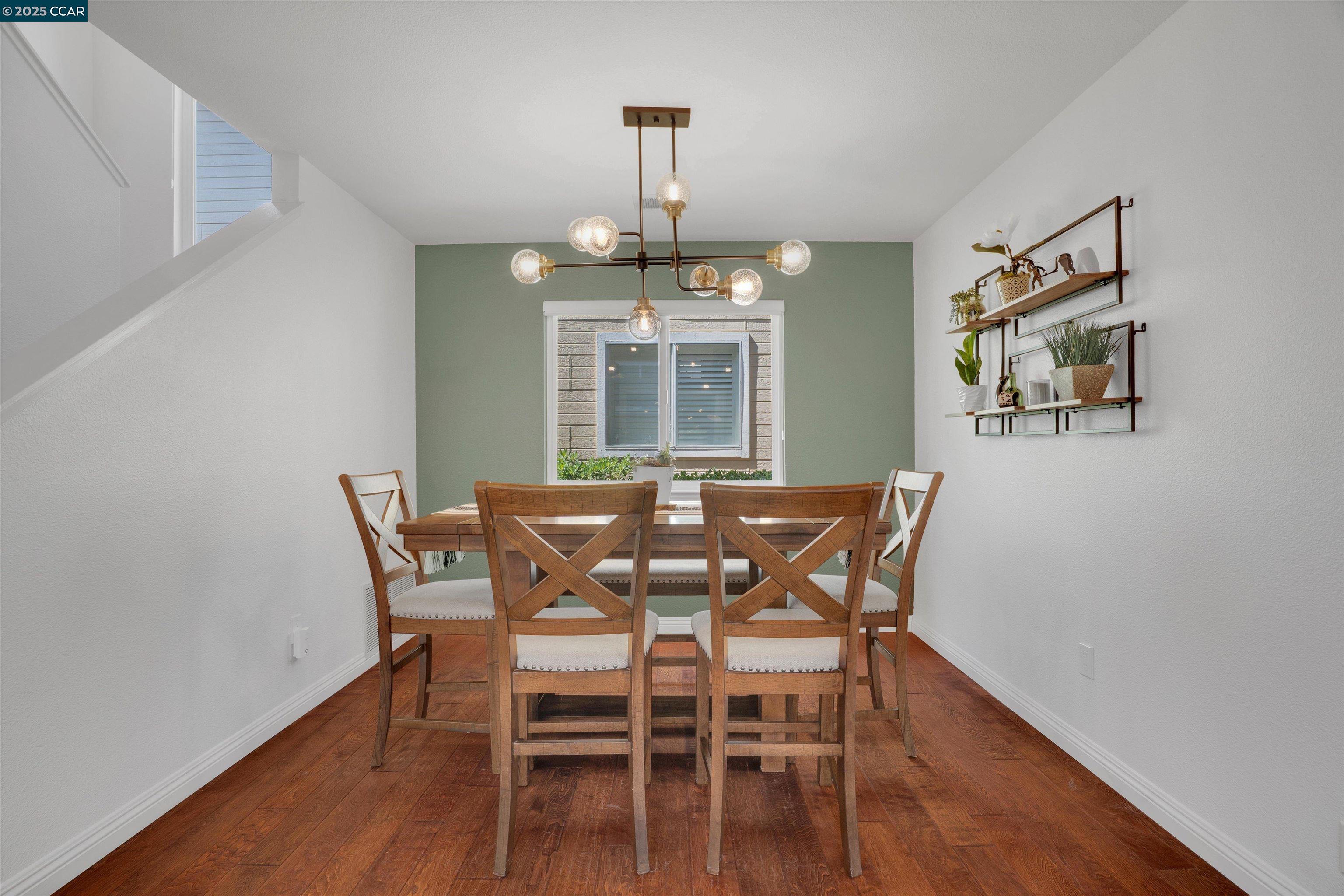 Detail Gallery Image 12 of 43 For 769 Bayshore St, Martinez,  CA 94553 - 4 Beds | 2/1 Baths