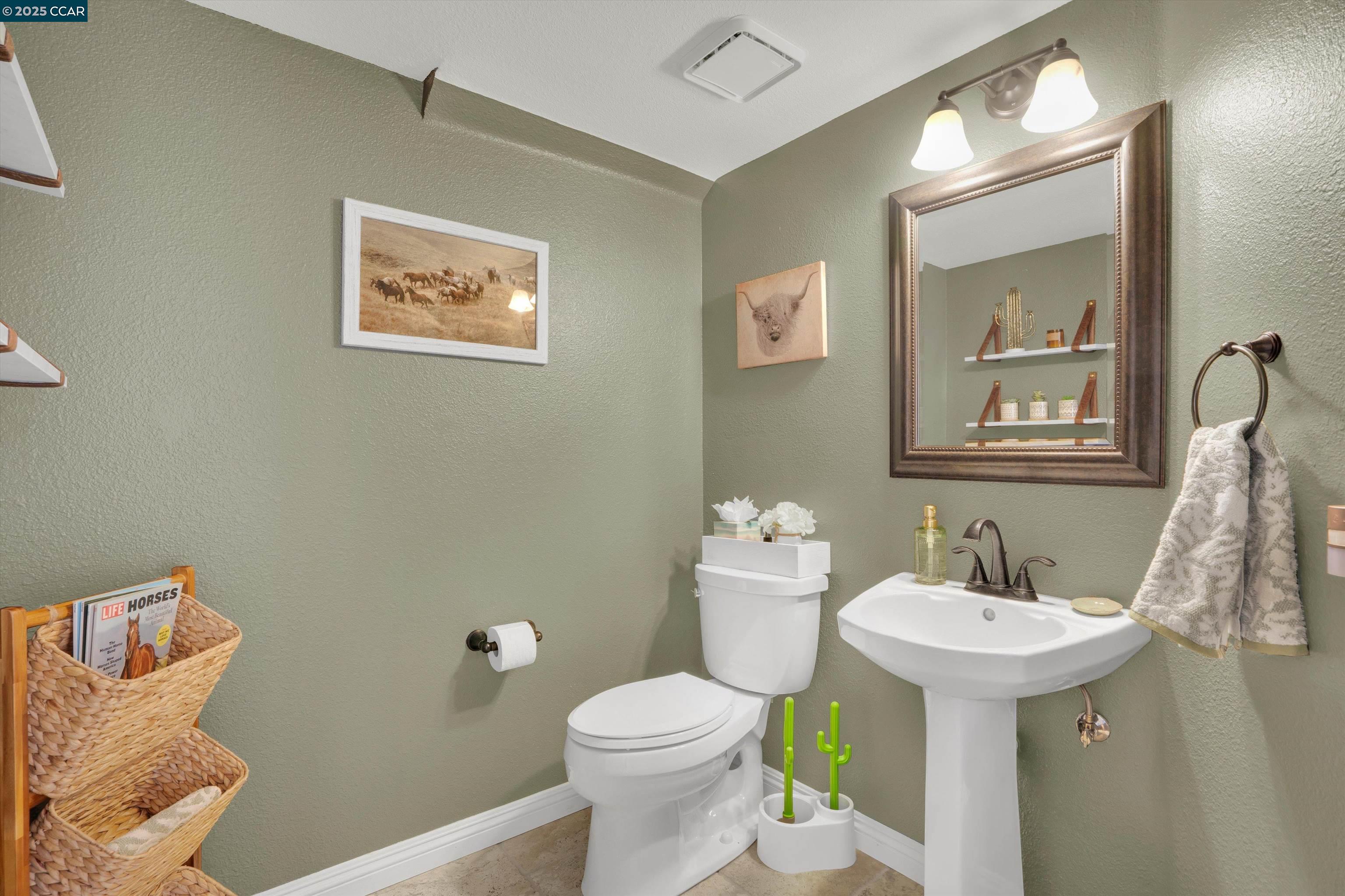 Detail Gallery Image 16 of 43 For 769 Bayshore St, Martinez,  CA 94553 - 4 Beds | 2/1 Baths