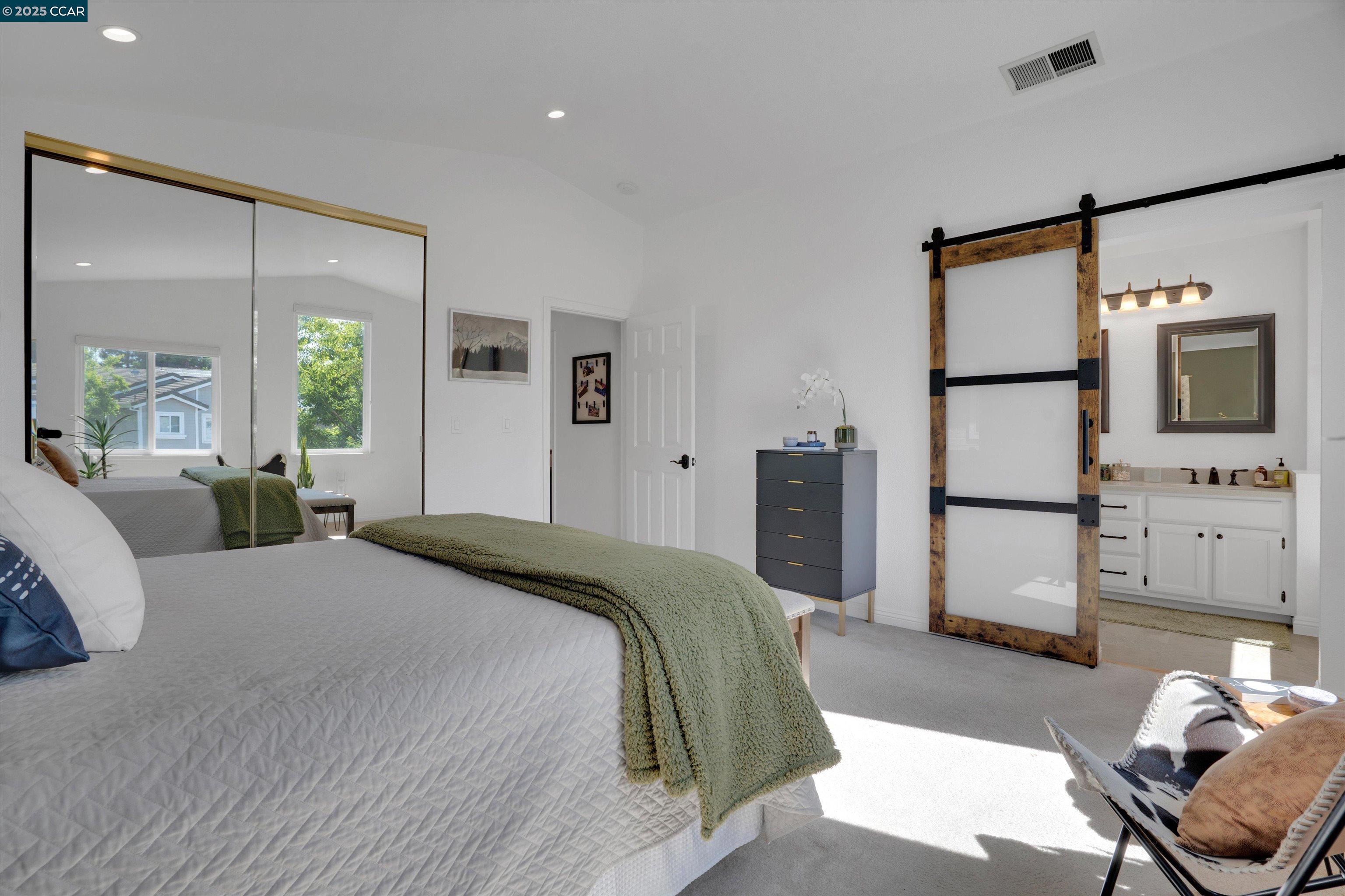 Detail Gallery Image 26 of 43 For 769 Bayshore St, Martinez,  CA 94553 - 4 Beds | 2/1 Baths