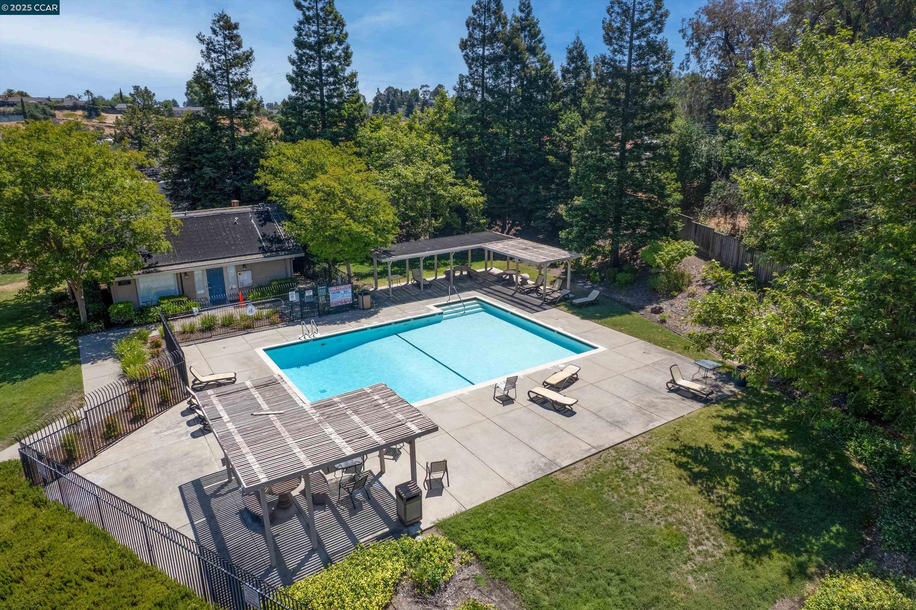 Detail Gallery Image 41 of 43 For 769 Bayshore St, Martinez,  CA 94553 - 4 Beds | 2/1 Baths