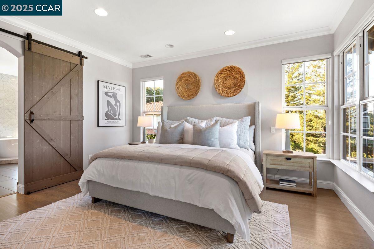 Detail Gallery Image 18 of 31 For 97 Oak Rd, Orinda,  CA 94563 - 4 Beds | 3/1 Baths