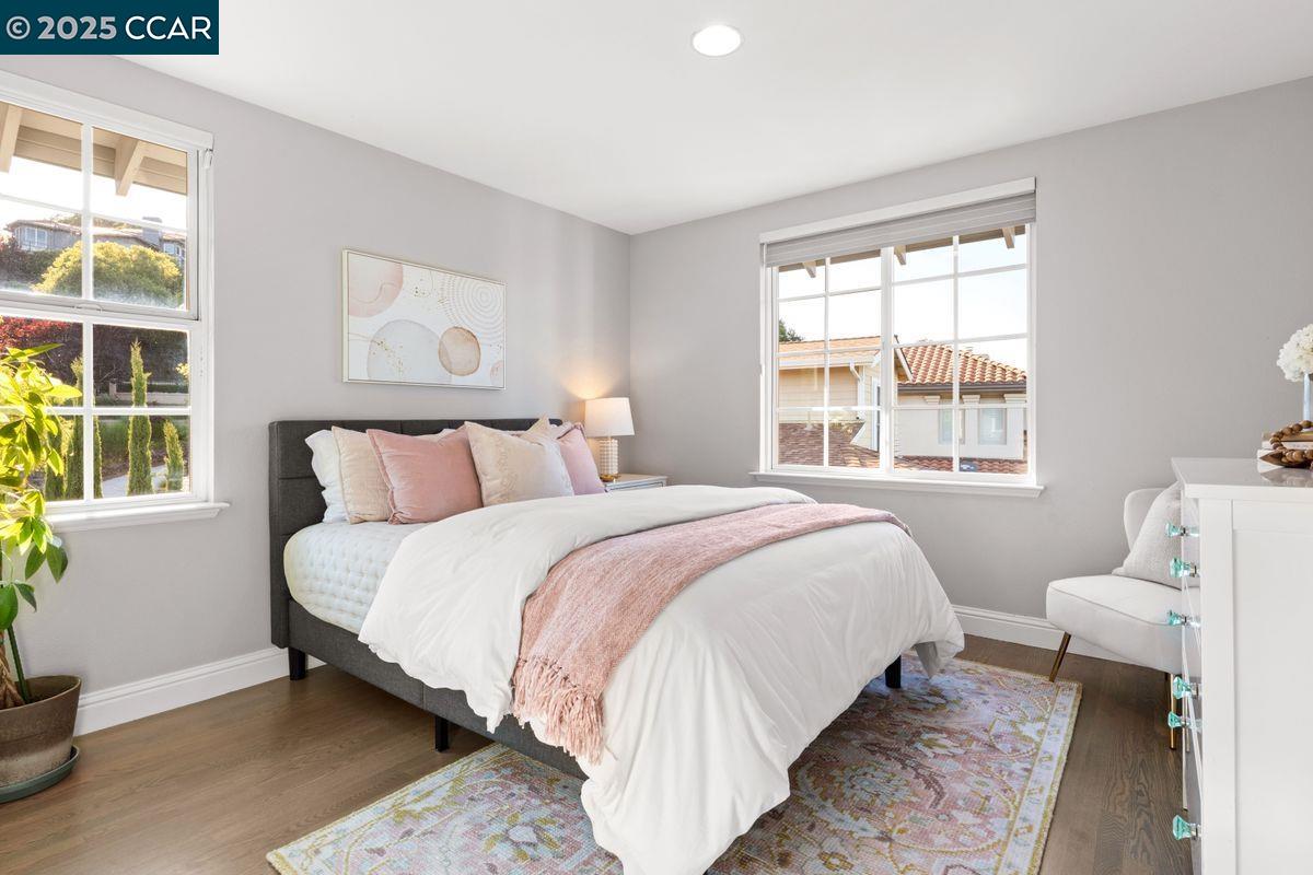 Detail Gallery Image 23 of 31 For 97 Oak Rd, Orinda,  CA 94563 - 4 Beds | 3/1 Baths