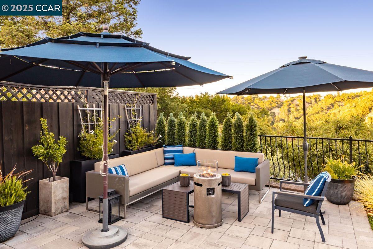 Detail Gallery Image 27 of 31 For 97 Oak Rd, Orinda,  CA 94563 - 4 Beds | 3/1 Baths