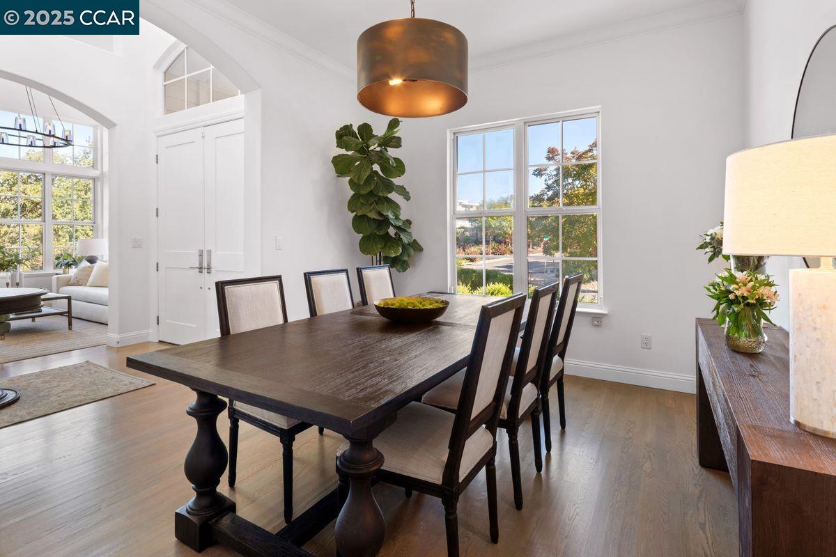 Detail Gallery Image 7 of 31 For 97 Oak Rd, Orinda,  CA 94563 - 4 Beds | 3/1 Baths