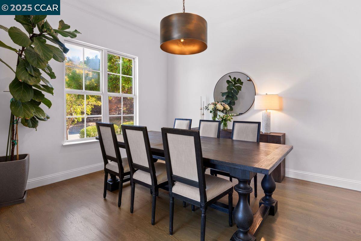 Detail Gallery Image 8 of 31 For 97 Oak Rd, Orinda,  CA 94563 - 4 Beds | 3/1 Baths