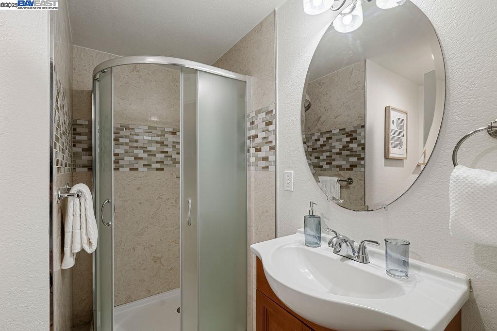 Detail Gallery Image 21 of 59 For 3705 Edgecomb Ct, Dublin,  CA 94568 - 4 Beds | 3 Baths