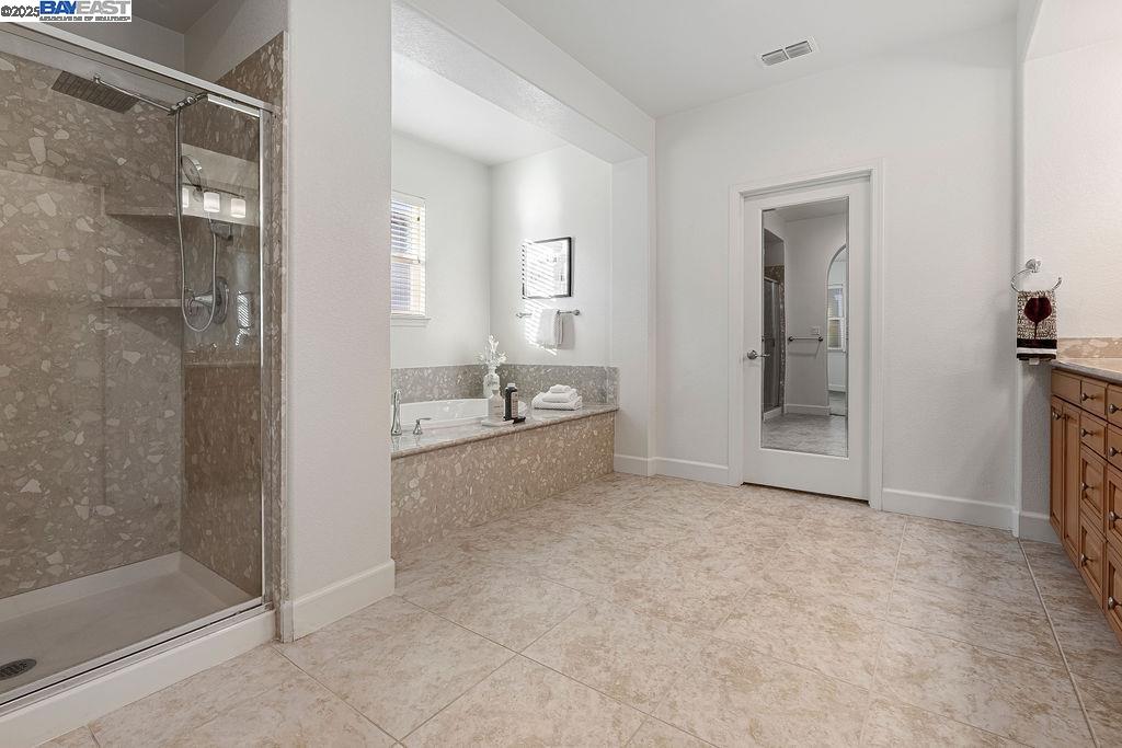 Detail Gallery Image 33 of 59 For 3705 Edgecomb Ct, Dublin,  CA 94568 - 4 Beds | 3 Baths