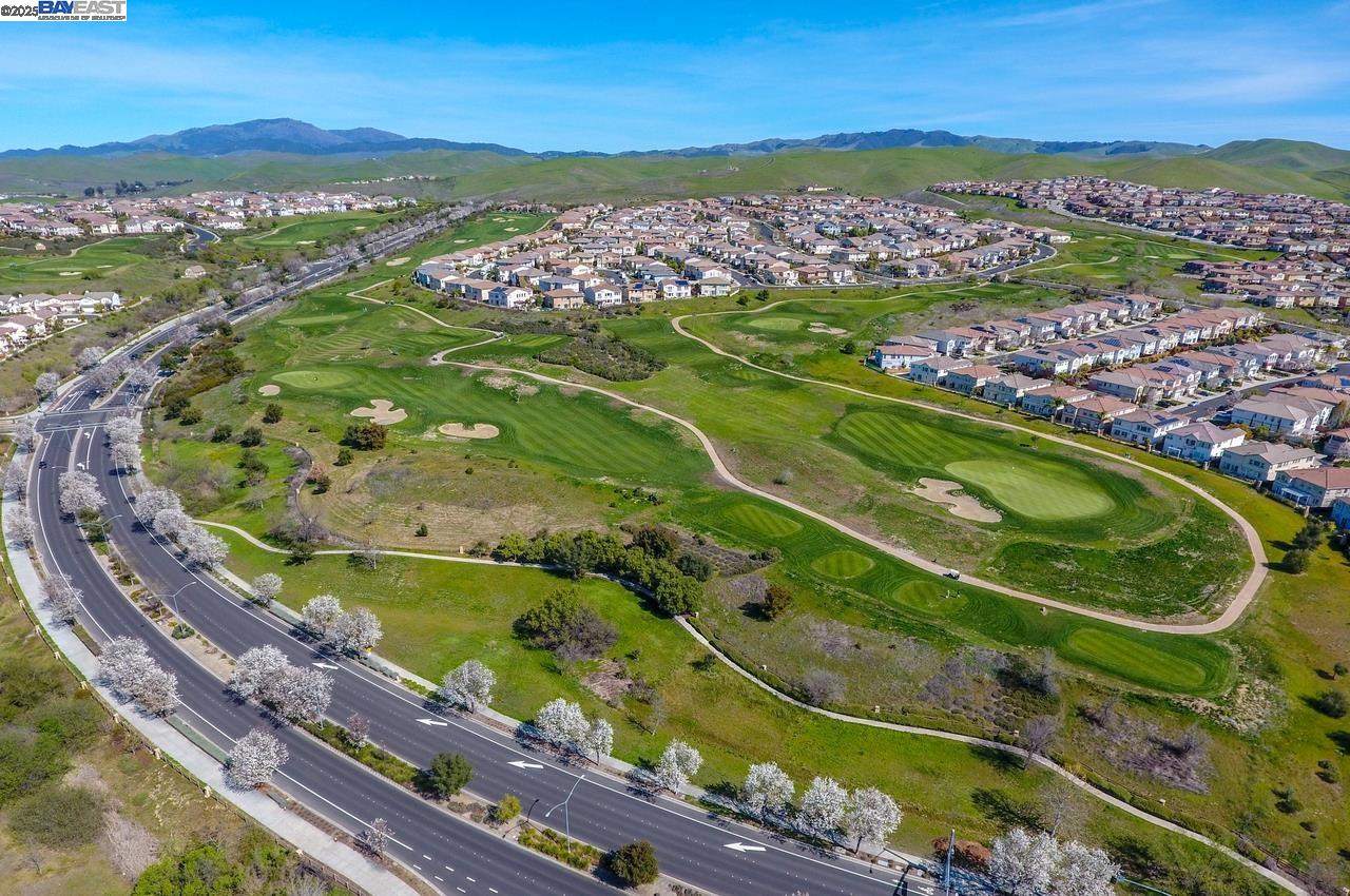 Detail Gallery Image 44 of 59 For 3705 Edgecomb Ct, Dublin,  CA 94568 - 4 Beds | 3 Baths