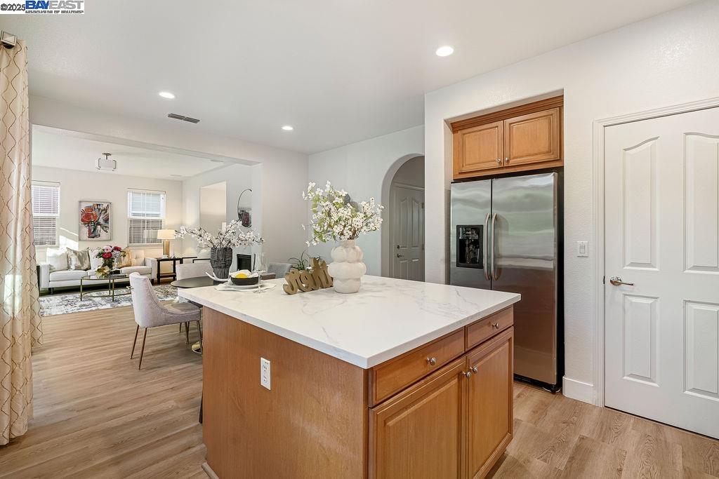 Detail Gallery Image 6 of 59 For 3705 Edgecomb Ct, Dublin,  CA 94568 - 4 Beds | 3 Baths