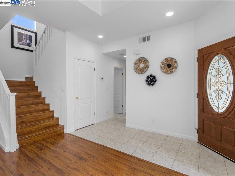 Detail Gallery Image 13 of 54 For 21042 Sherman Dr, Castro Valley,  CA 94552 - 3 Beds | 2/1 Baths