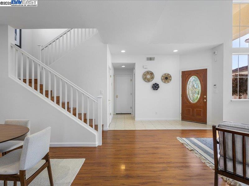 Detail Gallery Image 16 of 54 For 21042 Sherman Dr, Castro Valley,  CA 94552 - 3 Beds | 2/1 Baths