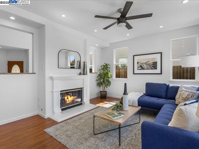 Detail Gallery Image 18 of 54 For 21042 Sherman Dr, Castro Valley,  CA 94552 - 3 Beds | 2/1 Baths