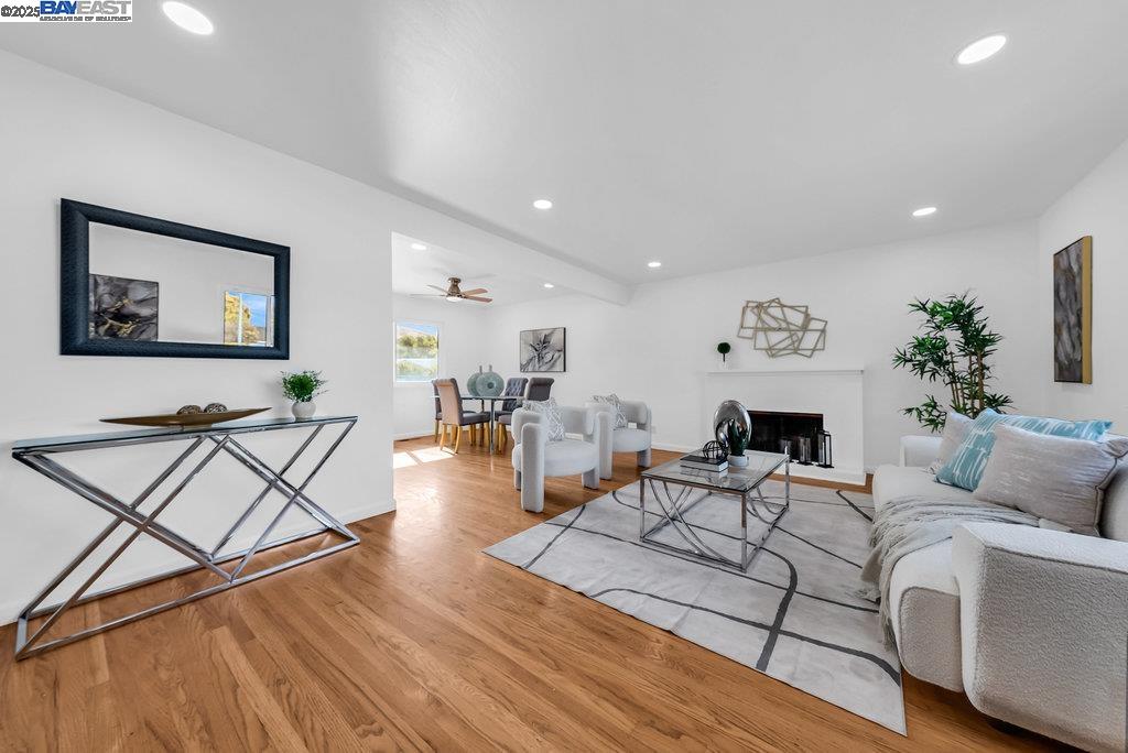 Detail Gallery Image 4 of 45 For 48346 Cottonwood St, Fremont,  CA 94539 - 4 Beds | 3 Baths