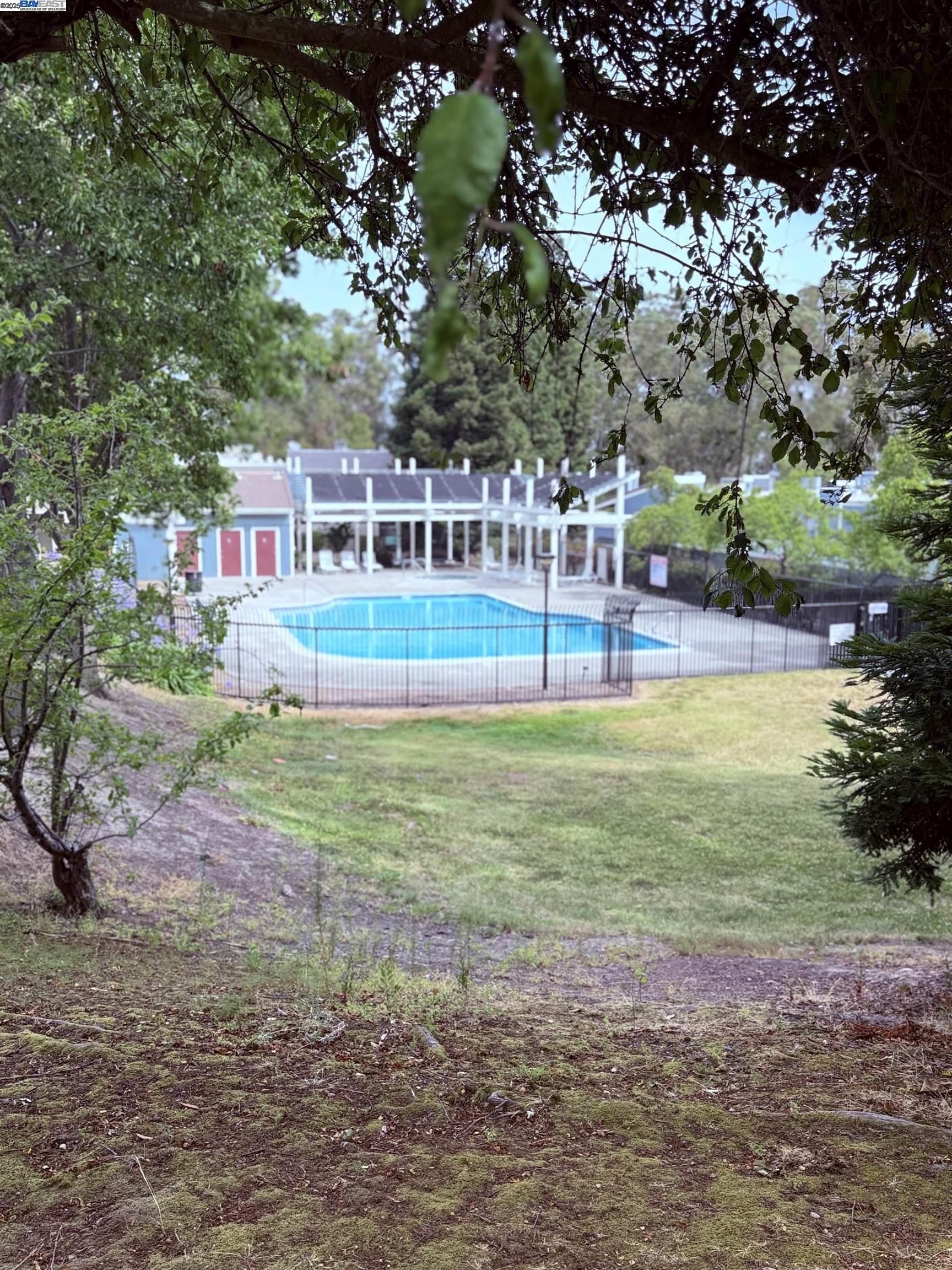 Photo #25: 41103838 Listing: Photo #25