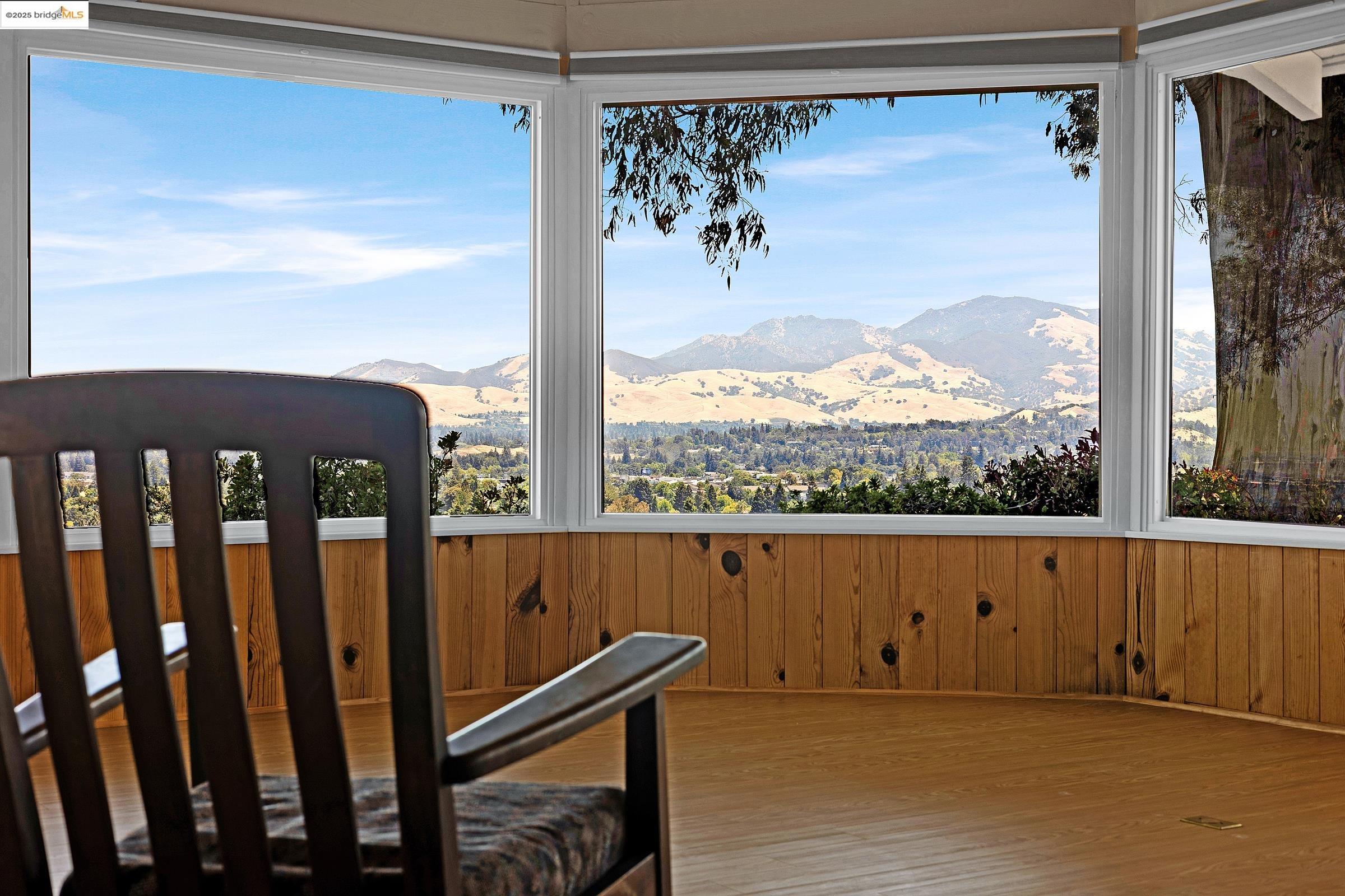 Detail Gallery Image 4 of 50 For Encanto, Walnut Creek,  CA 94597 - 3 Beds | 2 Baths