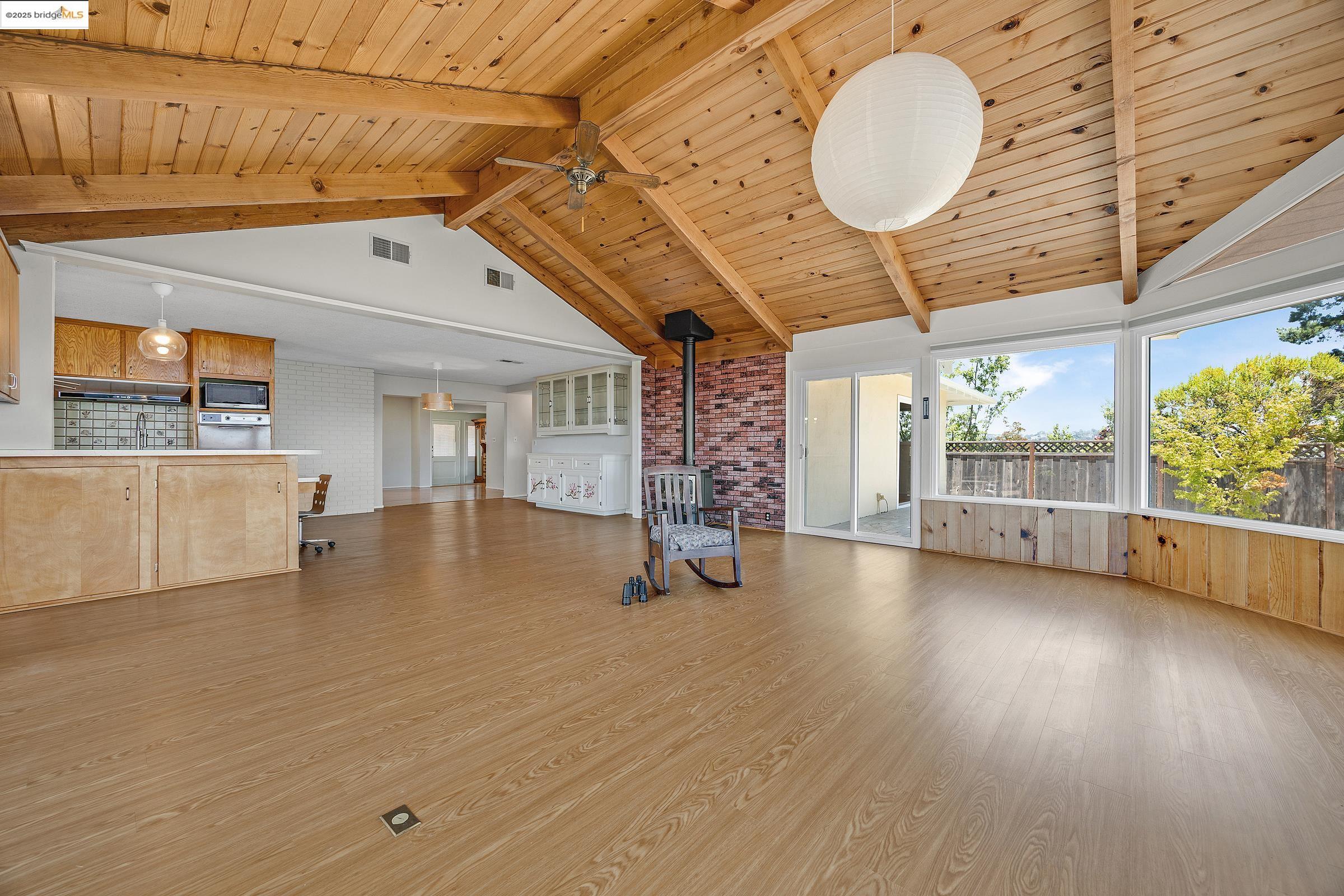 Detail Gallery Image 6 of 50 For Encanto, Walnut Creek,  CA 94597 - 3 Beds | 2 Baths