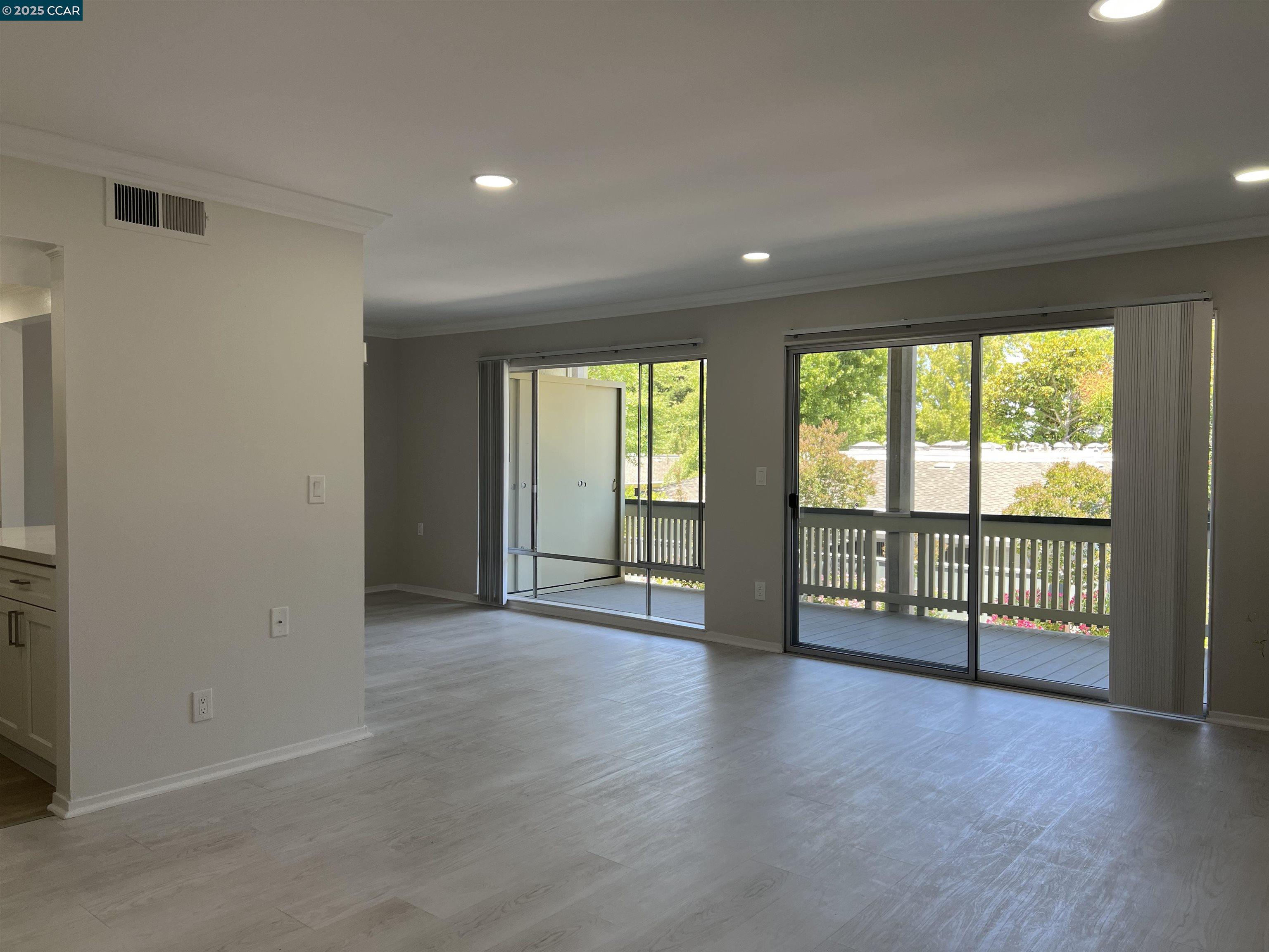 Detail Gallery Image 7 of 18 For 1443 Rockledge Ln #6,  Walnut Creek,  CA 94595 - 2 Beds | 1 Baths