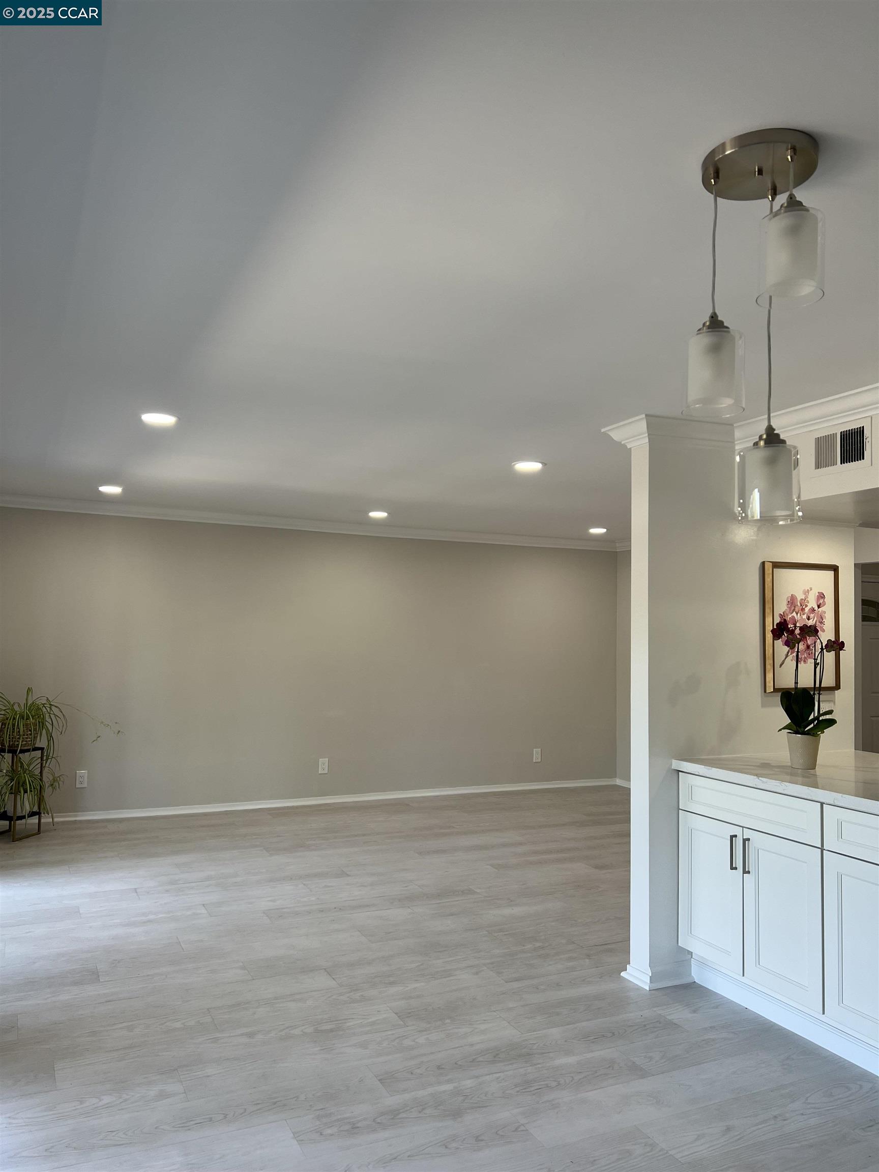 Detail Gallery Image 8 of 18 For 1443 Rockledge Ln #6,  Walnut Creek,  CA 94595 - 2 Beds | 1 Baths