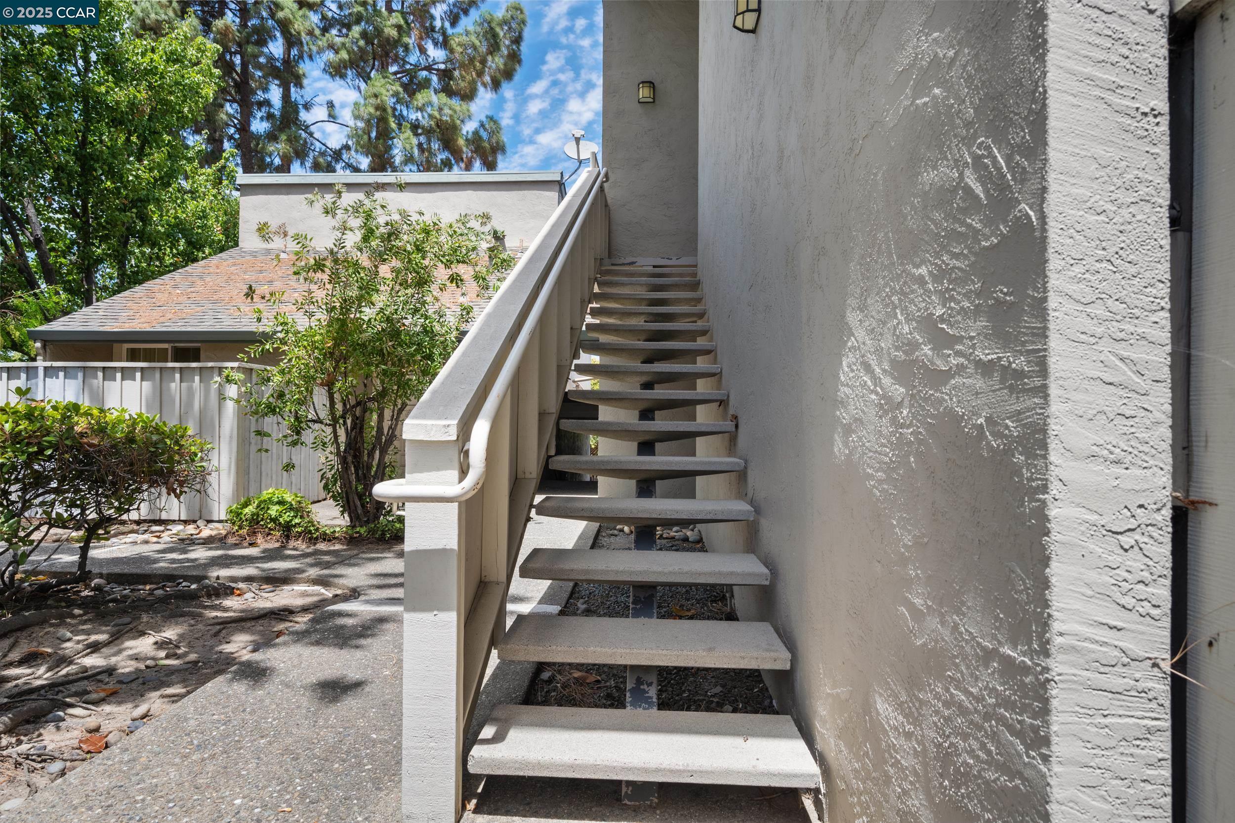 Photo #2: 41103841 Listing 