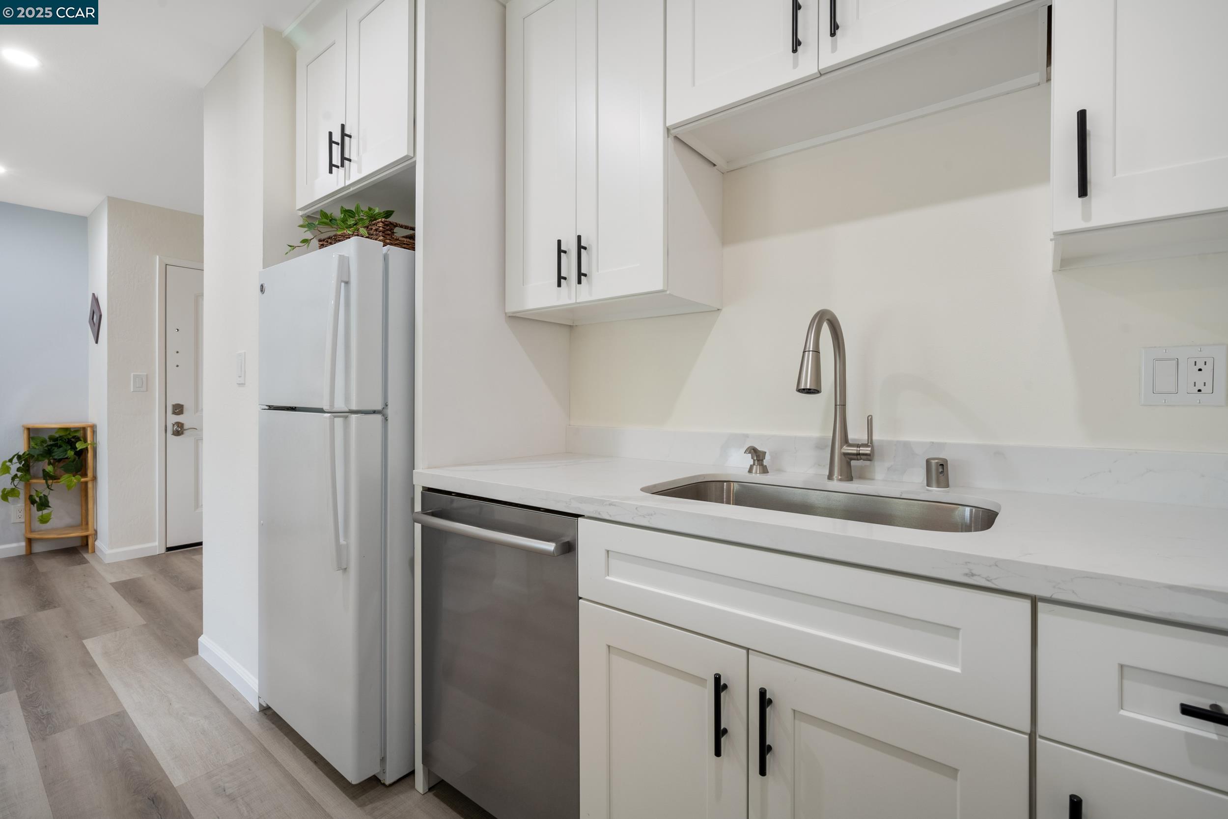 Photo #15: 41103841 Listing: Photo #15