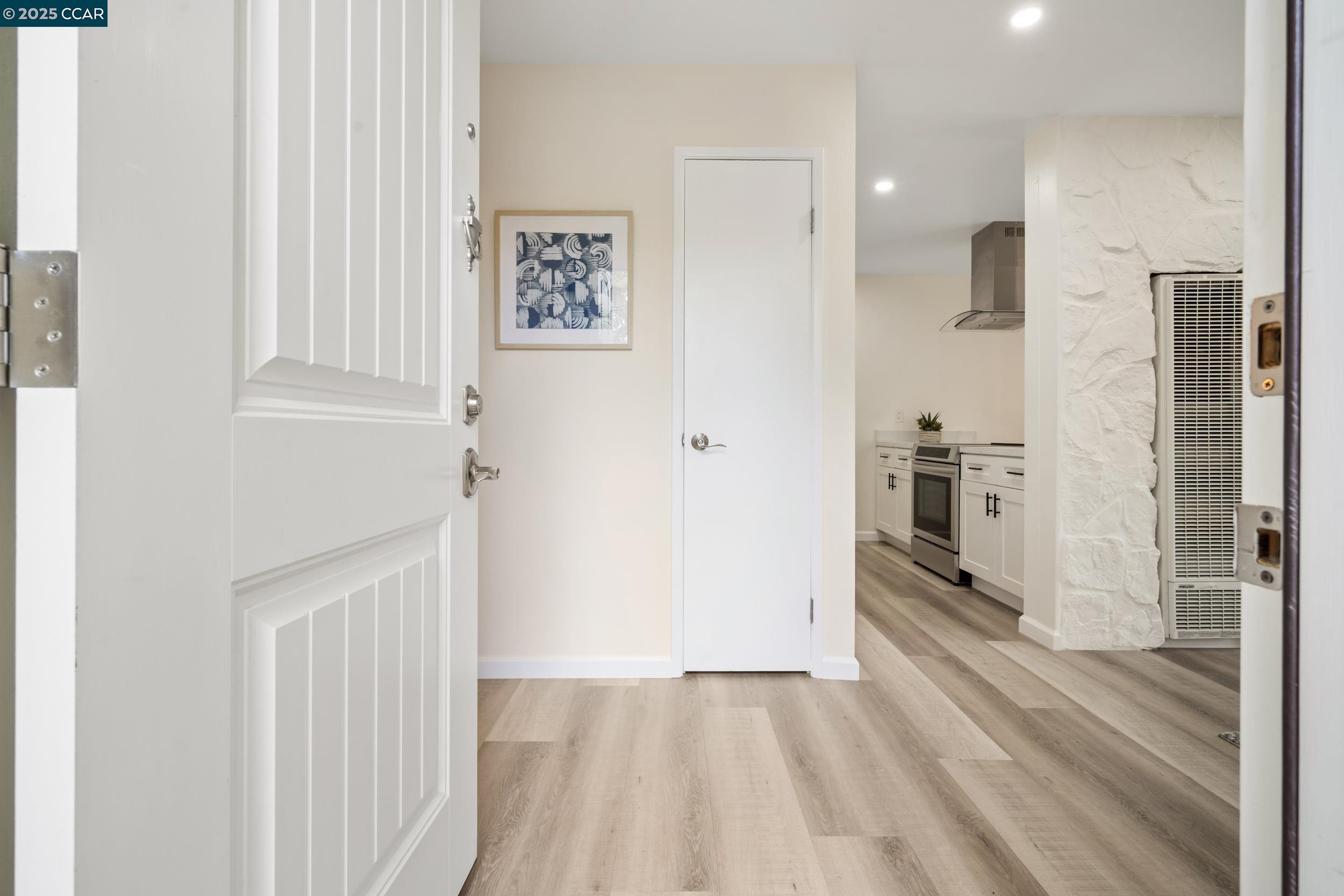 Photo #4: 41103841 Listing 