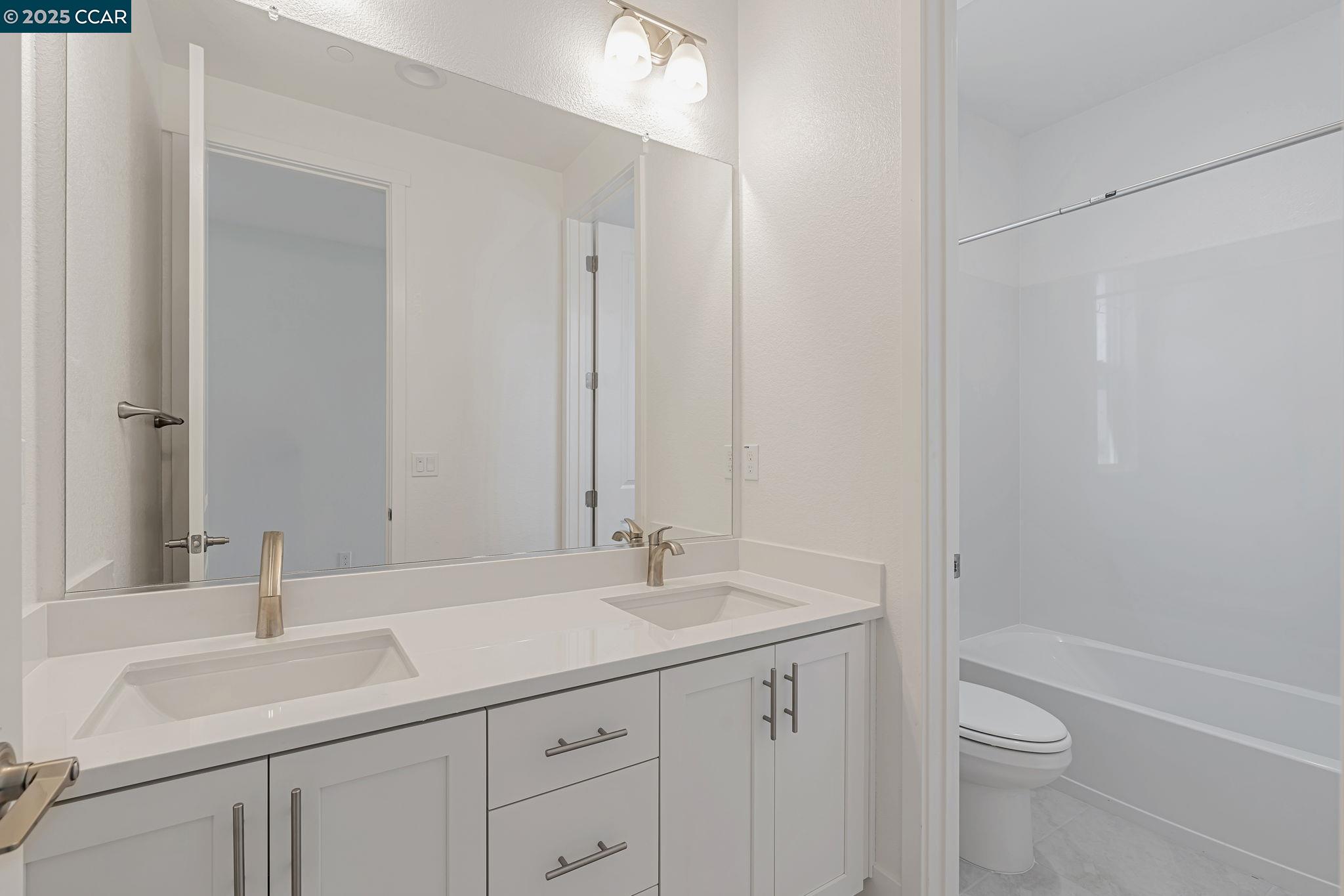 Detail Gallery Image 43 of 51 For 16166 Poulson Street, Lathrop,  CA 95330 - 4 Beds | 3/1 Baths