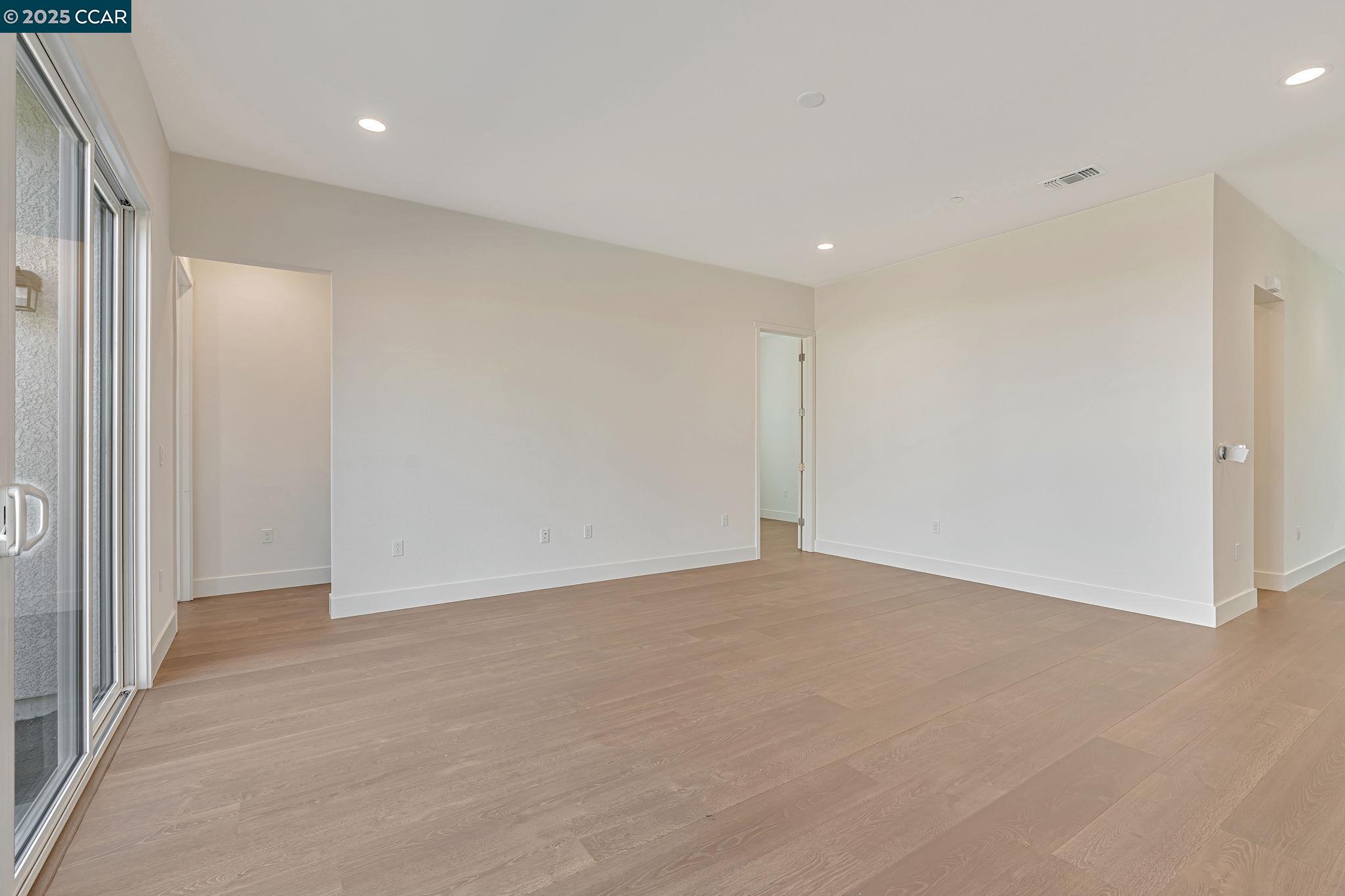 Detail Gallery Image 10 of 51 For 16166 Poulson Street, Lathrop,  CA 95330 - 4 Beds | 3/1 Baths