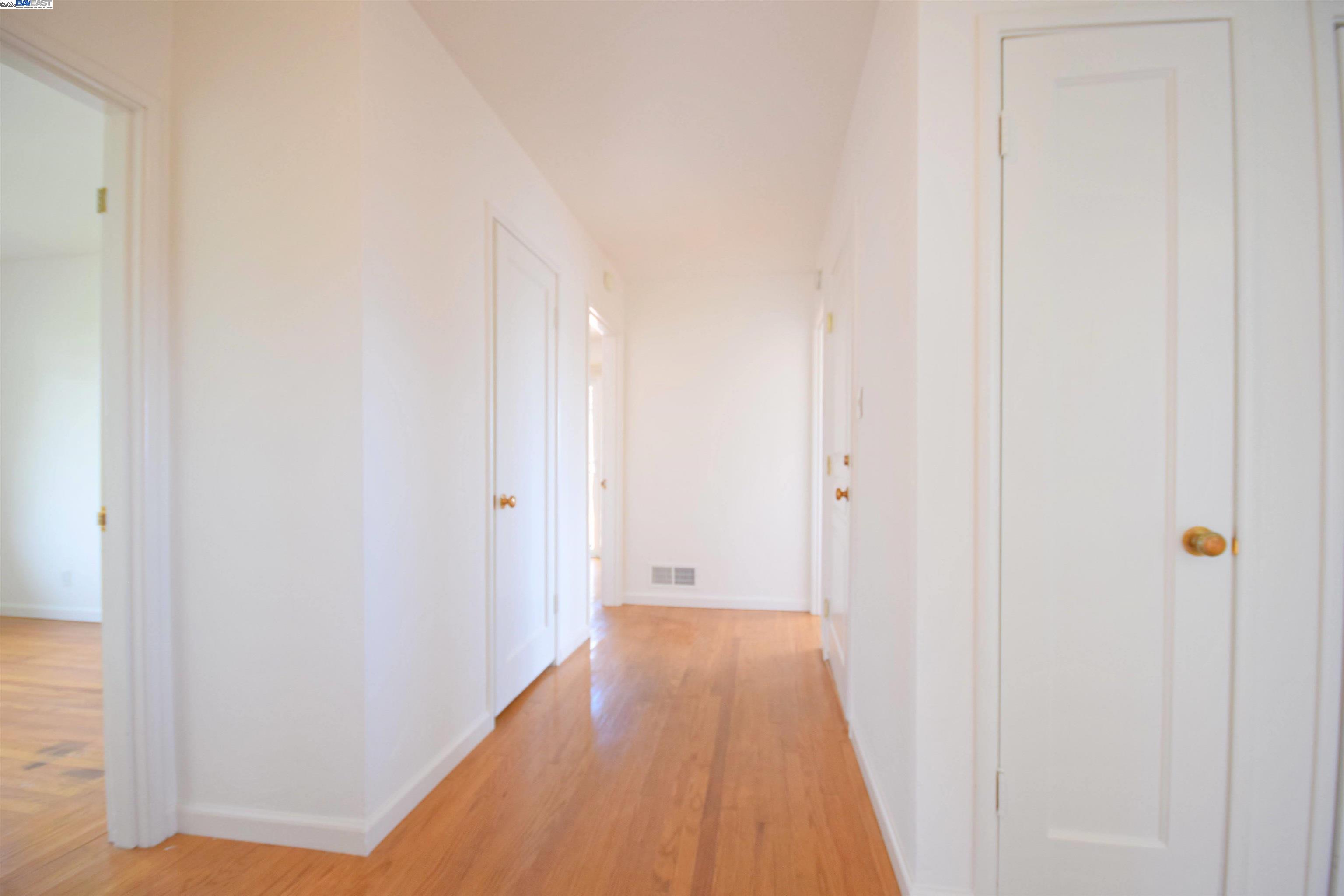Detail Gallery Image 17 of 40 For 7504 Eureka Ave, El Cerrito,  CA 94530 - 3 Beds | 1/1 Baths