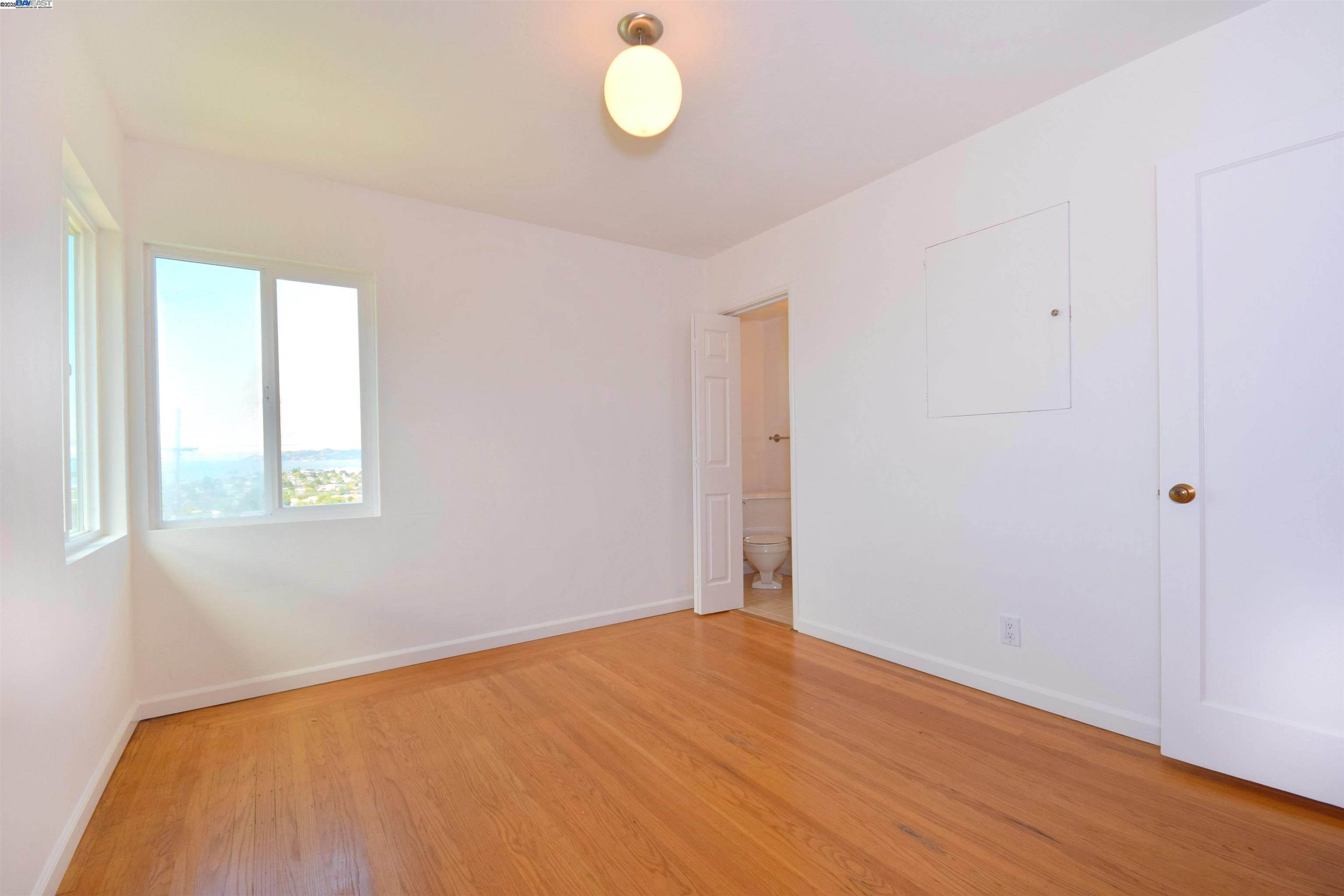 Detail Gallery Image 22 of 40 For 7504 Eureka Ave, El Cerrito,  CA 94530 - 3 Beds | 1/1 Baths
