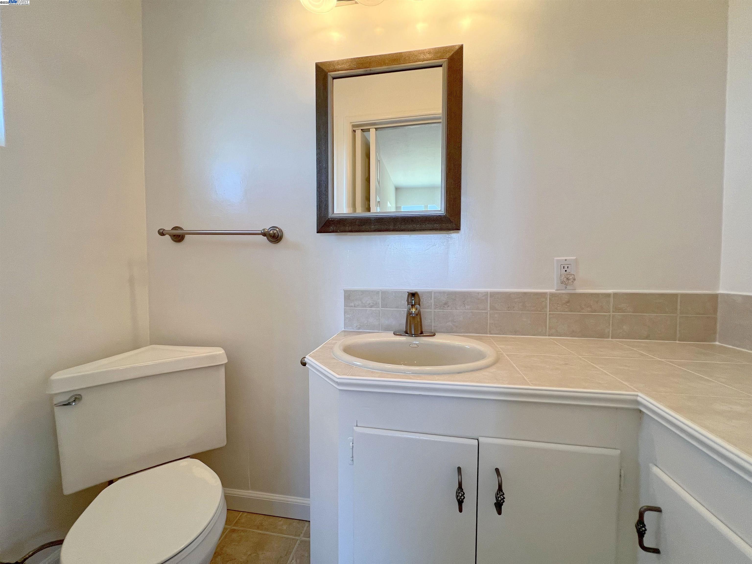 Detail Gallery Image 23 of 40 For 7504 Eureka Ave, El Cerrito,  CA 94530 - 3 Beds | 1/1 Baths