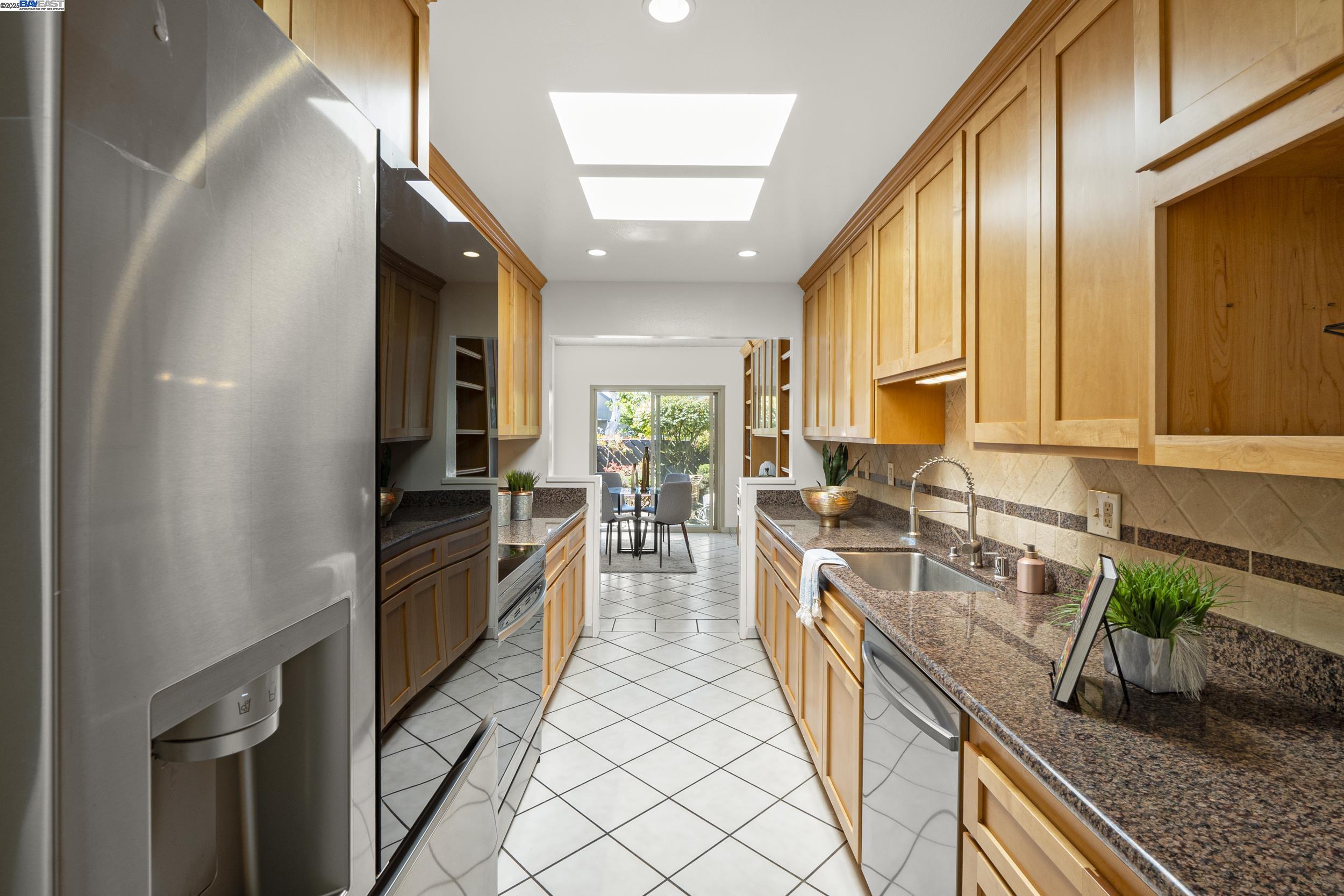 Photo #15: 41103844 Listing: Photo #15