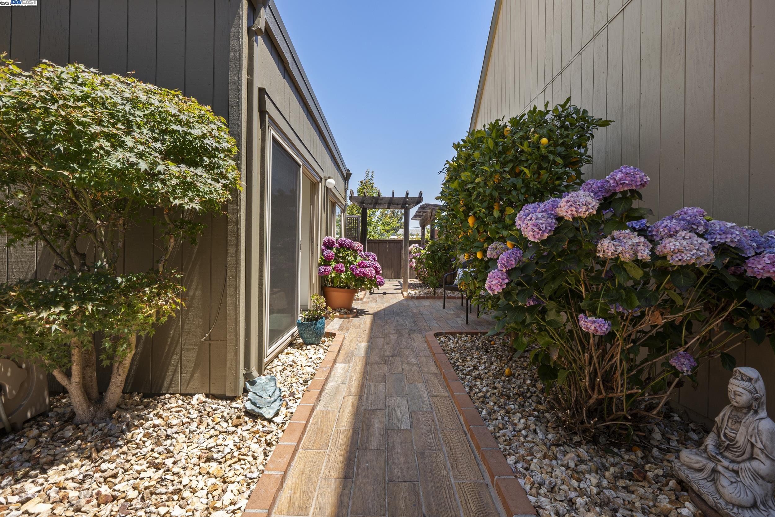 Photo #30: 41103844 Listing: Photo #30