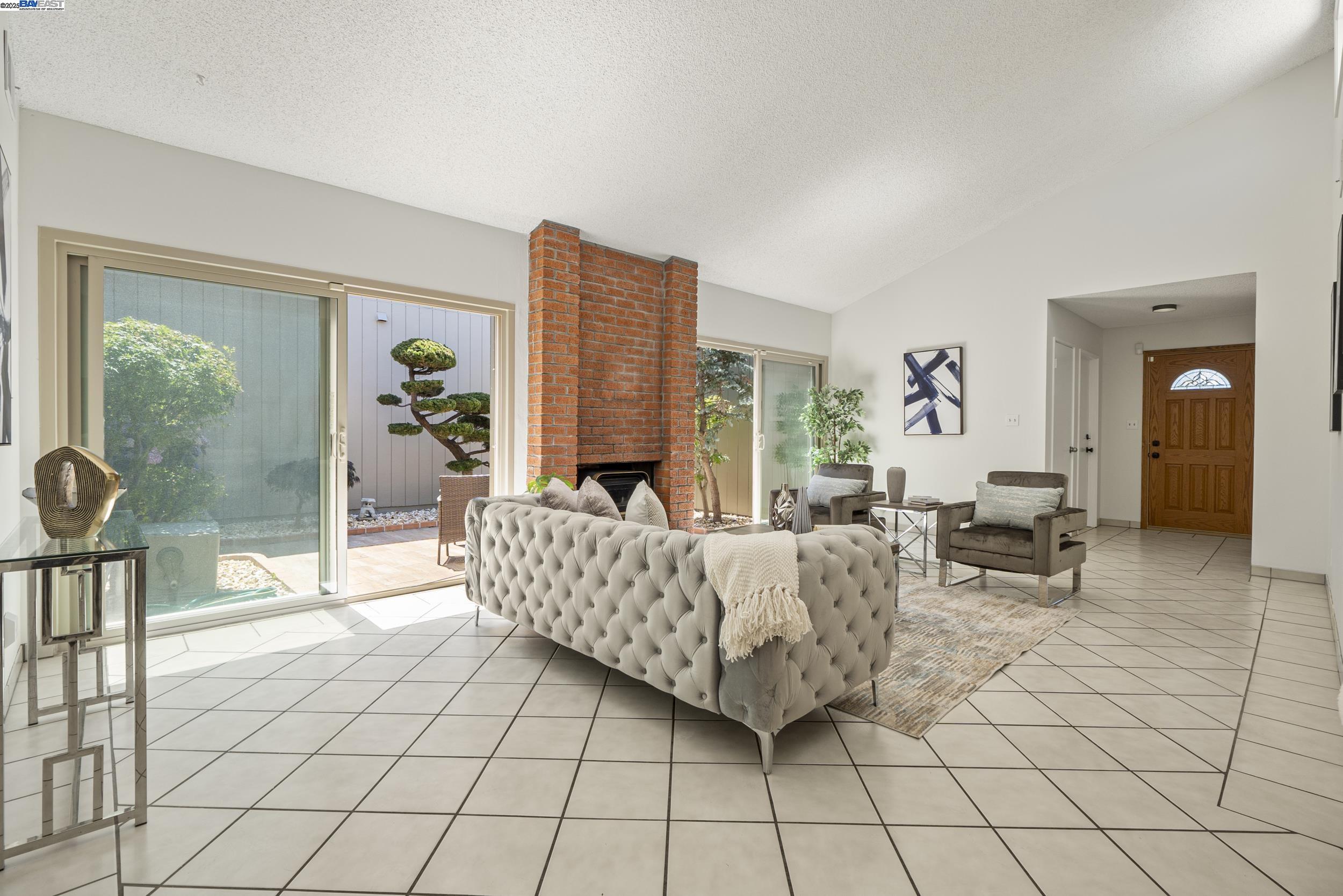 Photo #8: 41103844 Listing: Photo #8
