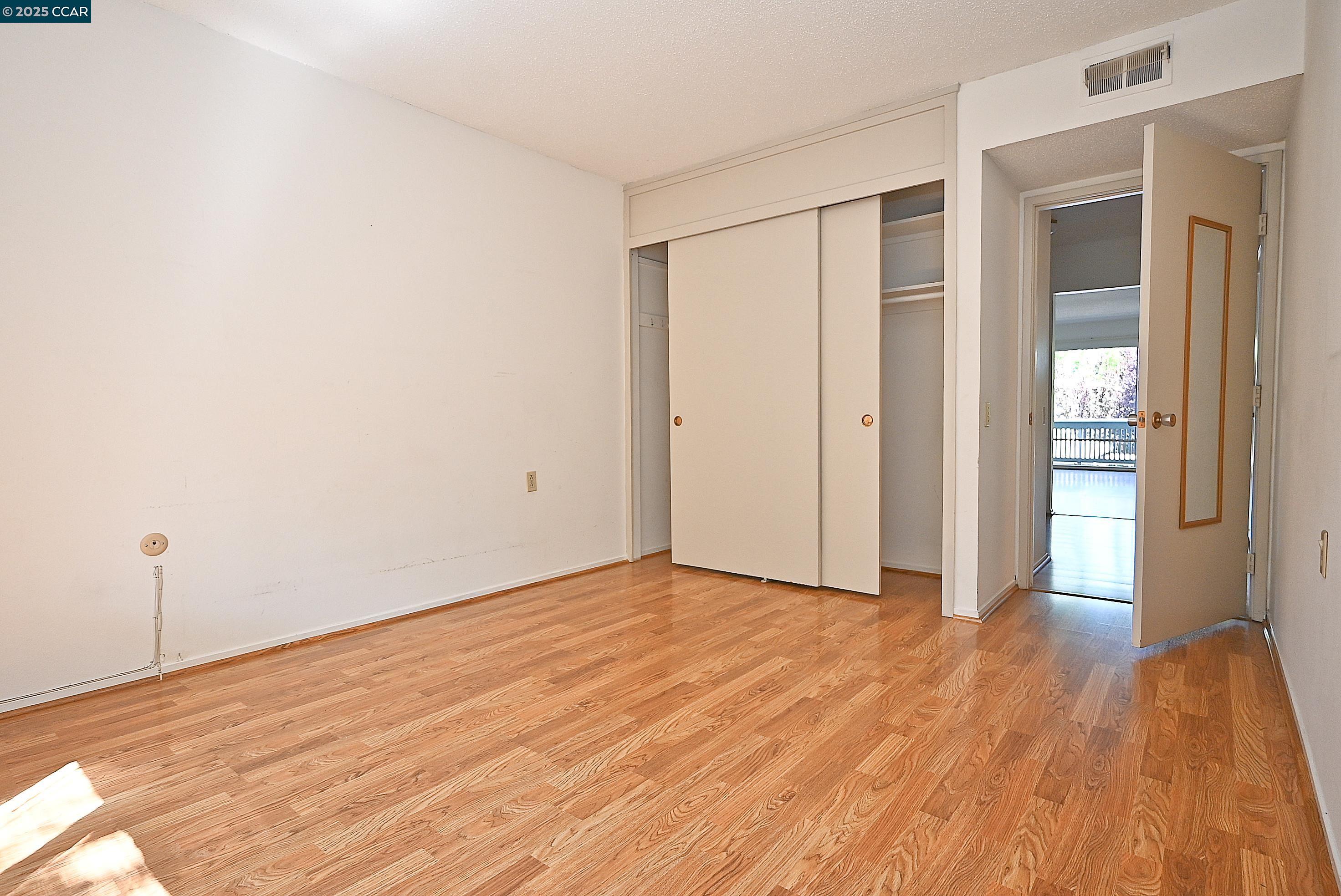 Photo #15: 41103845 Listing: Photo #15