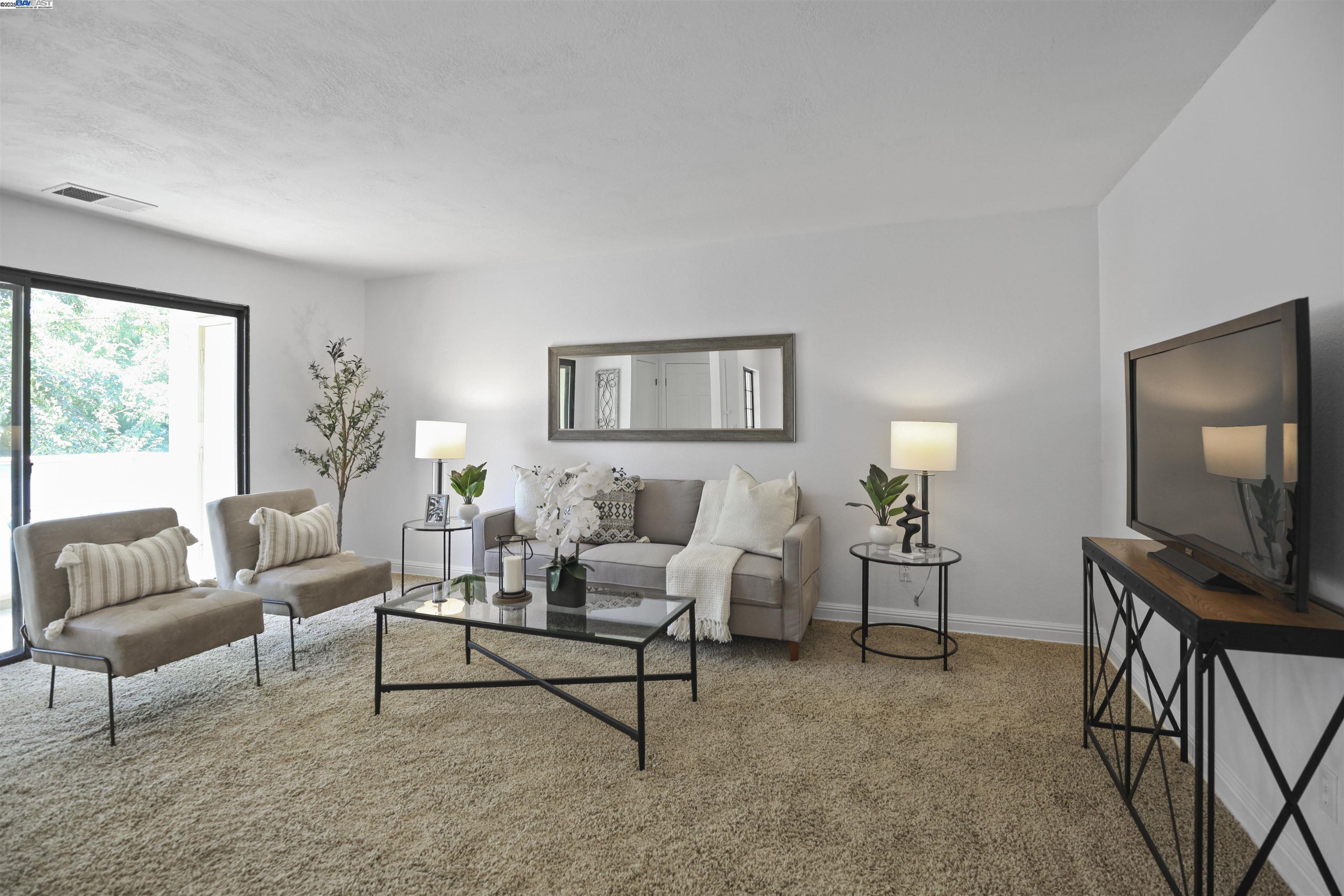 Photo #11: 41103846 Listing: Photo #11
