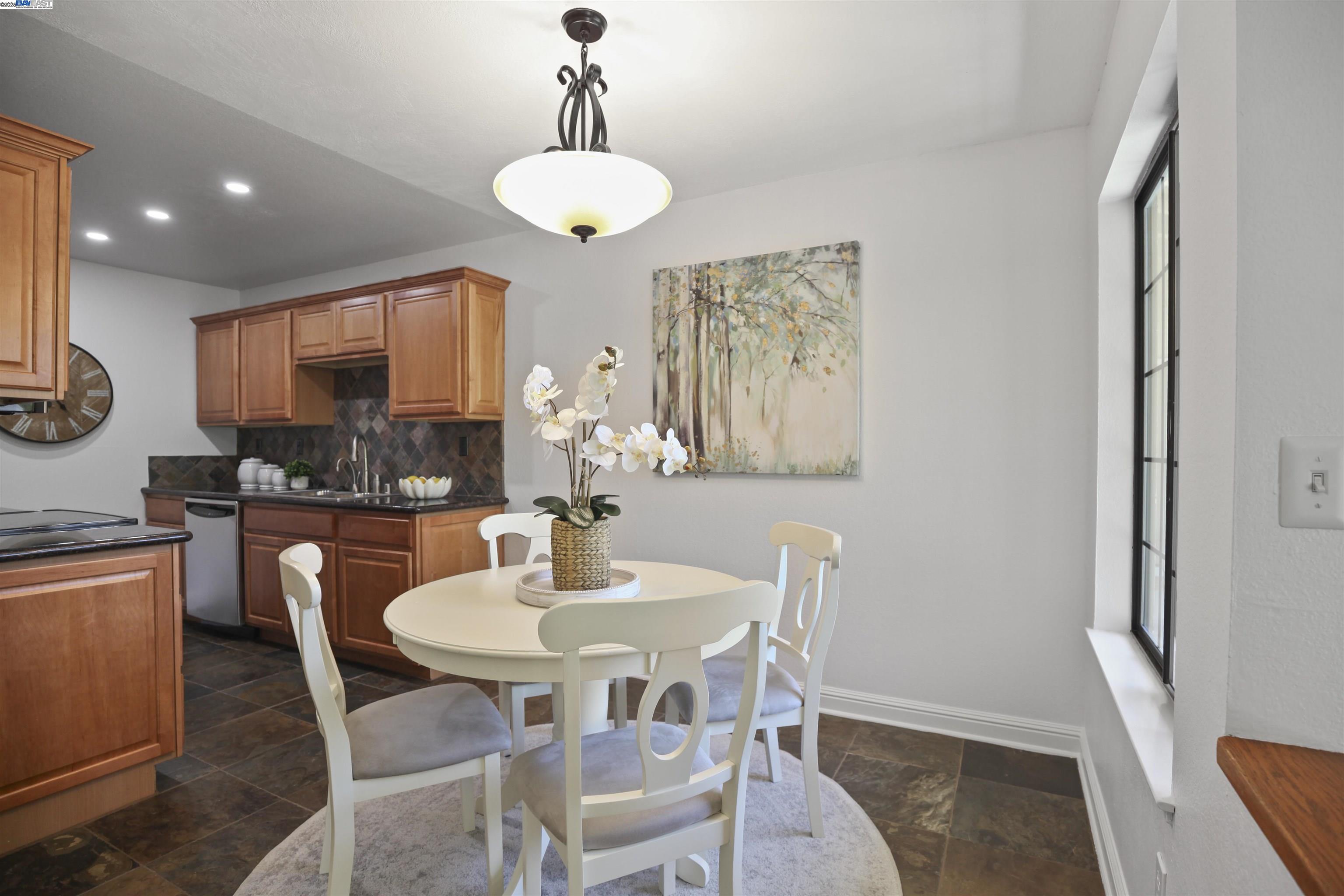 Photo #13: 41103846 Listing: Photo #13