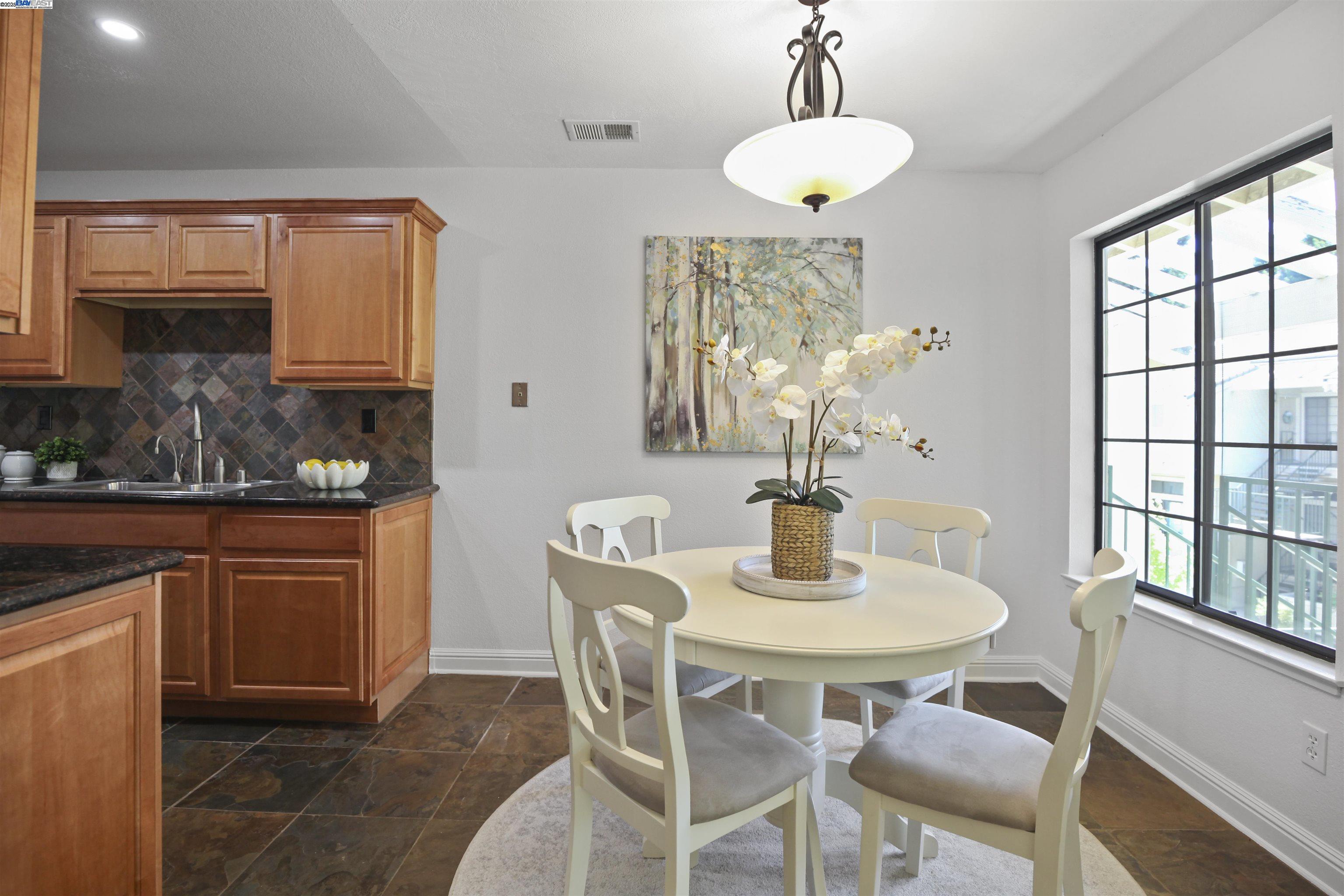 Photo #14: 41103846 Listing: Photo #14