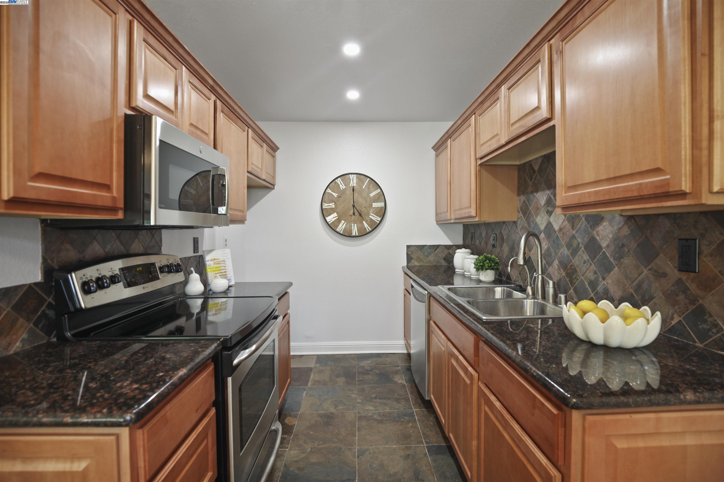 Photo #15: 41103846 Listing: Photo #15