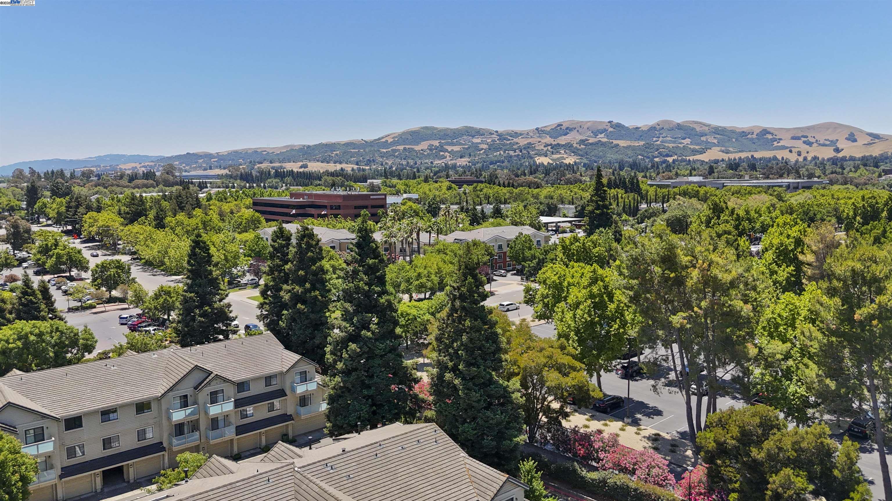 Photo #4: 41103846 Listing 