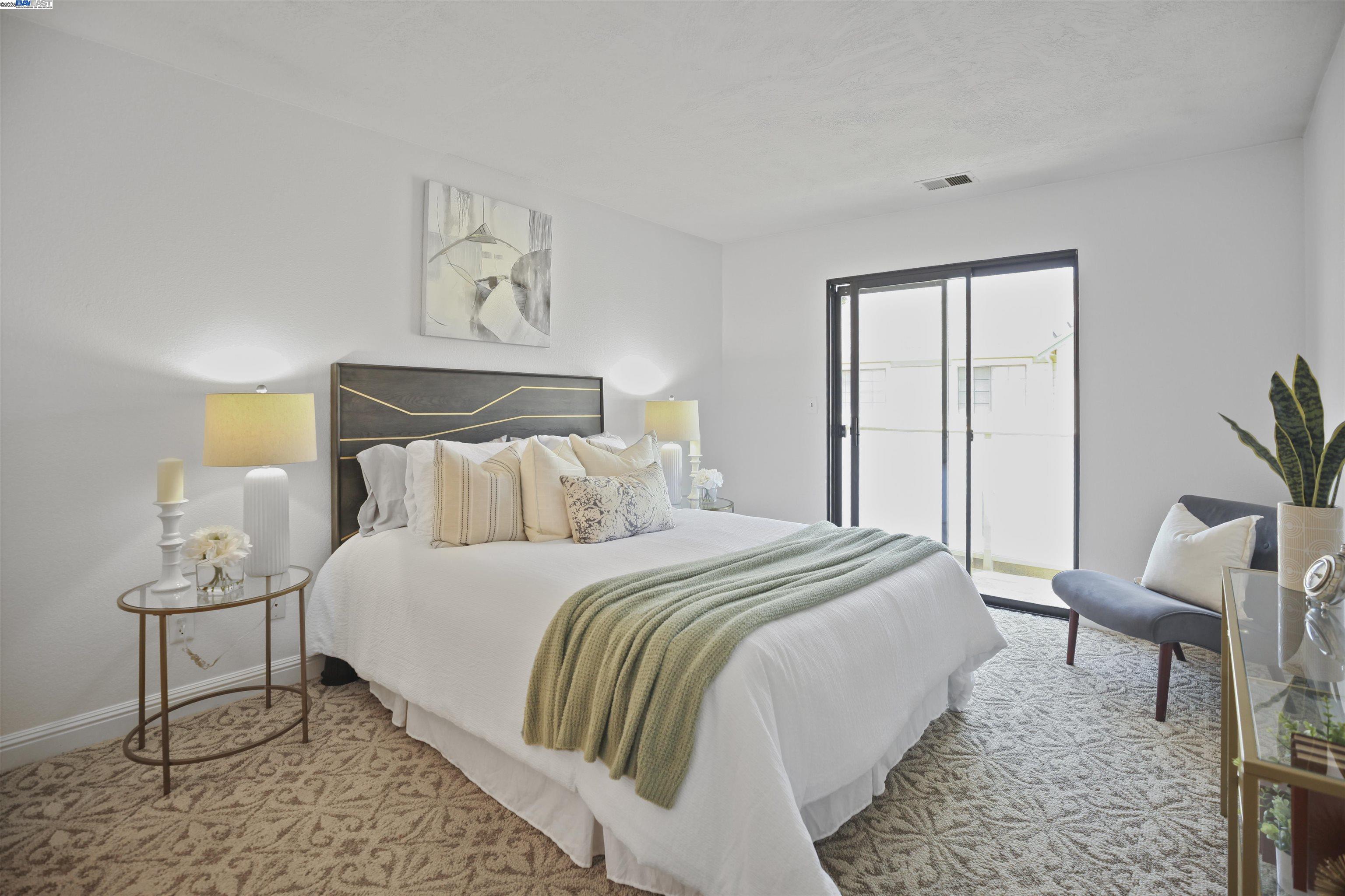 Photo #5: 41103846 Listing 