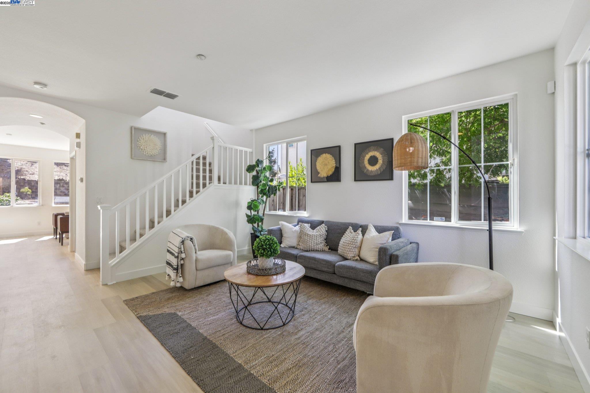 Detail Gallery Image 3 of 40 For 4560 Actriz Pl, Martinez,  CA 94553 - 4 Beds | 2/1 Baths