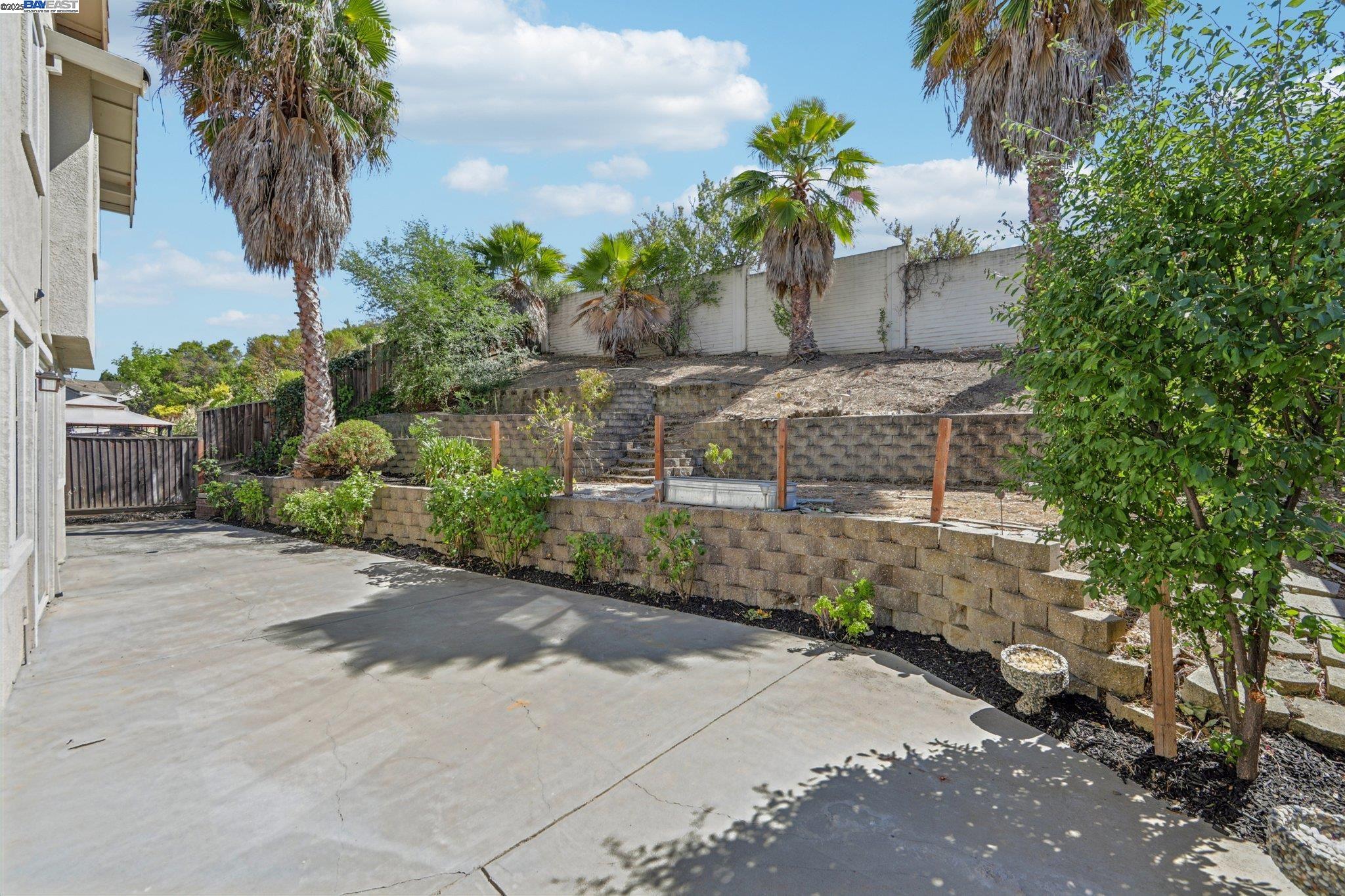 Detail Gallery Image 32 of 40 For 4560 Actriz Pl, Martinez,  CA 94553 - 4 Beds | 2/1 Baths