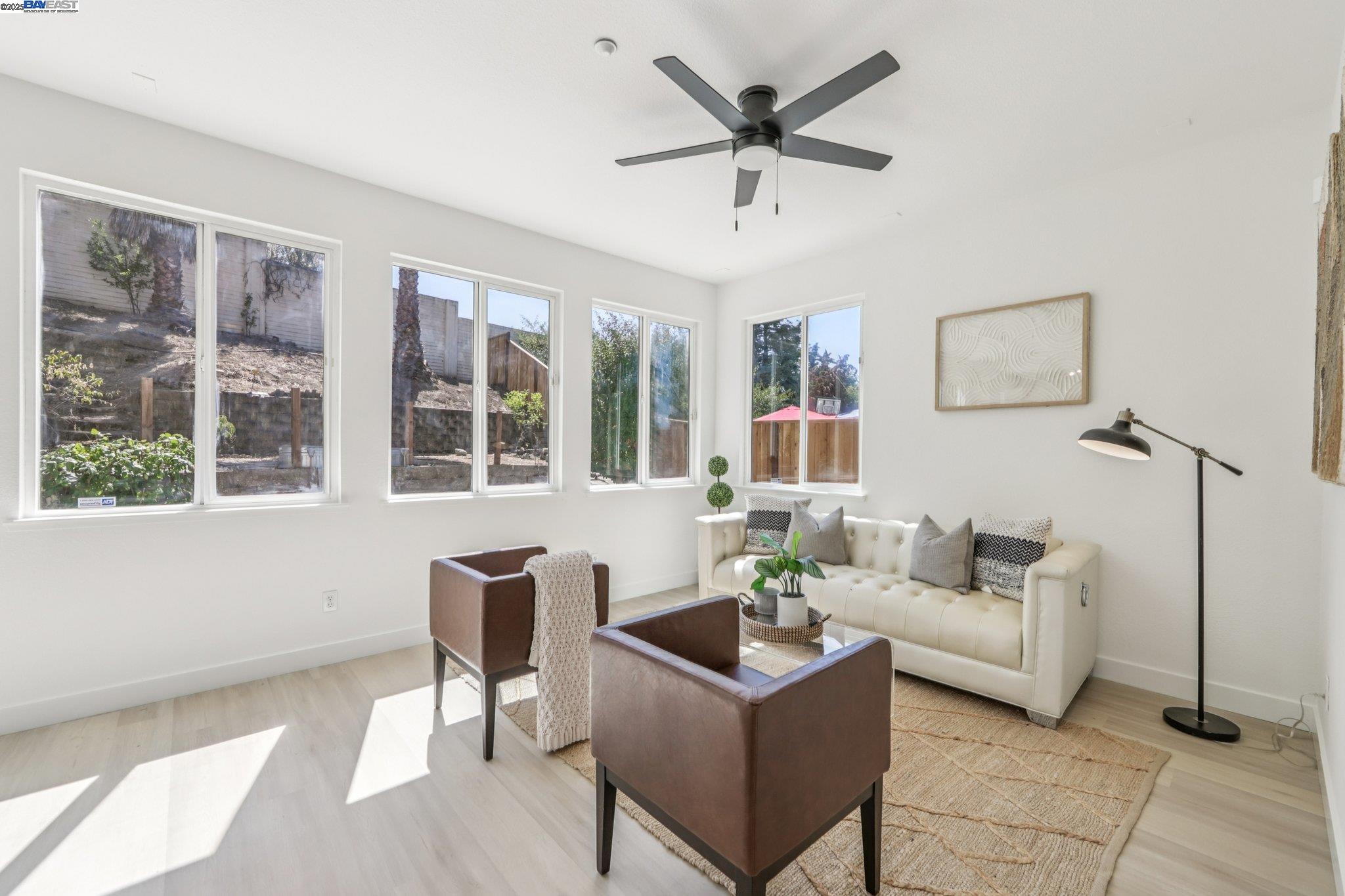 Detail Gallery Image 5 of 40 For 4560 Actriz Pl, Martinez,  CA 94553 - 4 Beds | 2/1 Baths