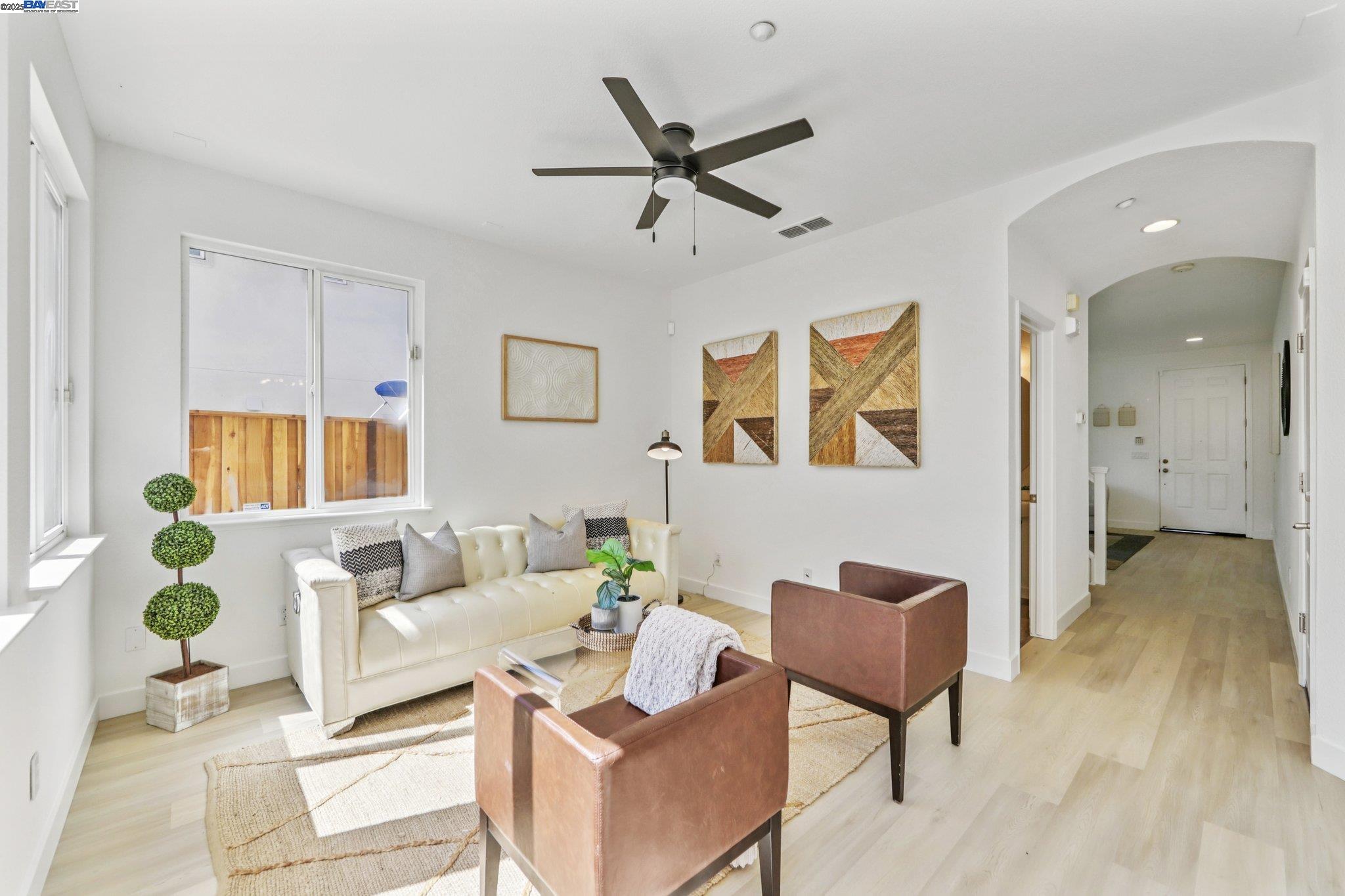 Detail Gallery Image 7 of 40 For 4560 Actriz Pl, Martinez,  CA 94553 - 4 Beds | 2/1 Baths