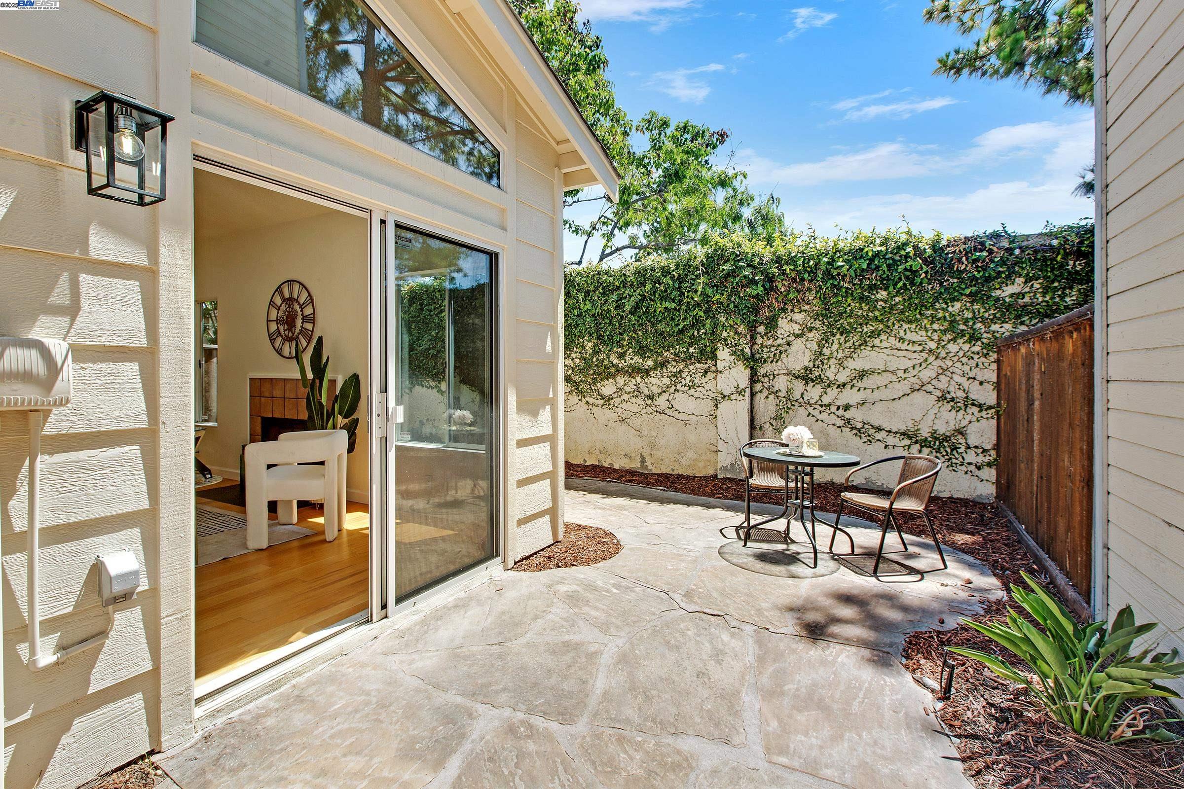 Detail Gallery Image 12 of 60 For 6477 Potrero Dr, Newark,  CA 94560 - 3 Beds | 2/1 Baths